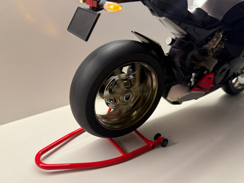 1:6 Ducati Panigale V4 SP2