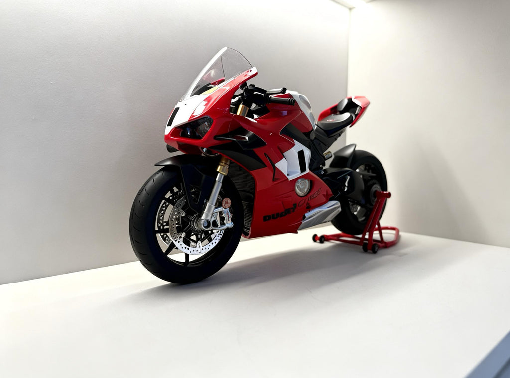 1:6 Ducati Panigale V4R
