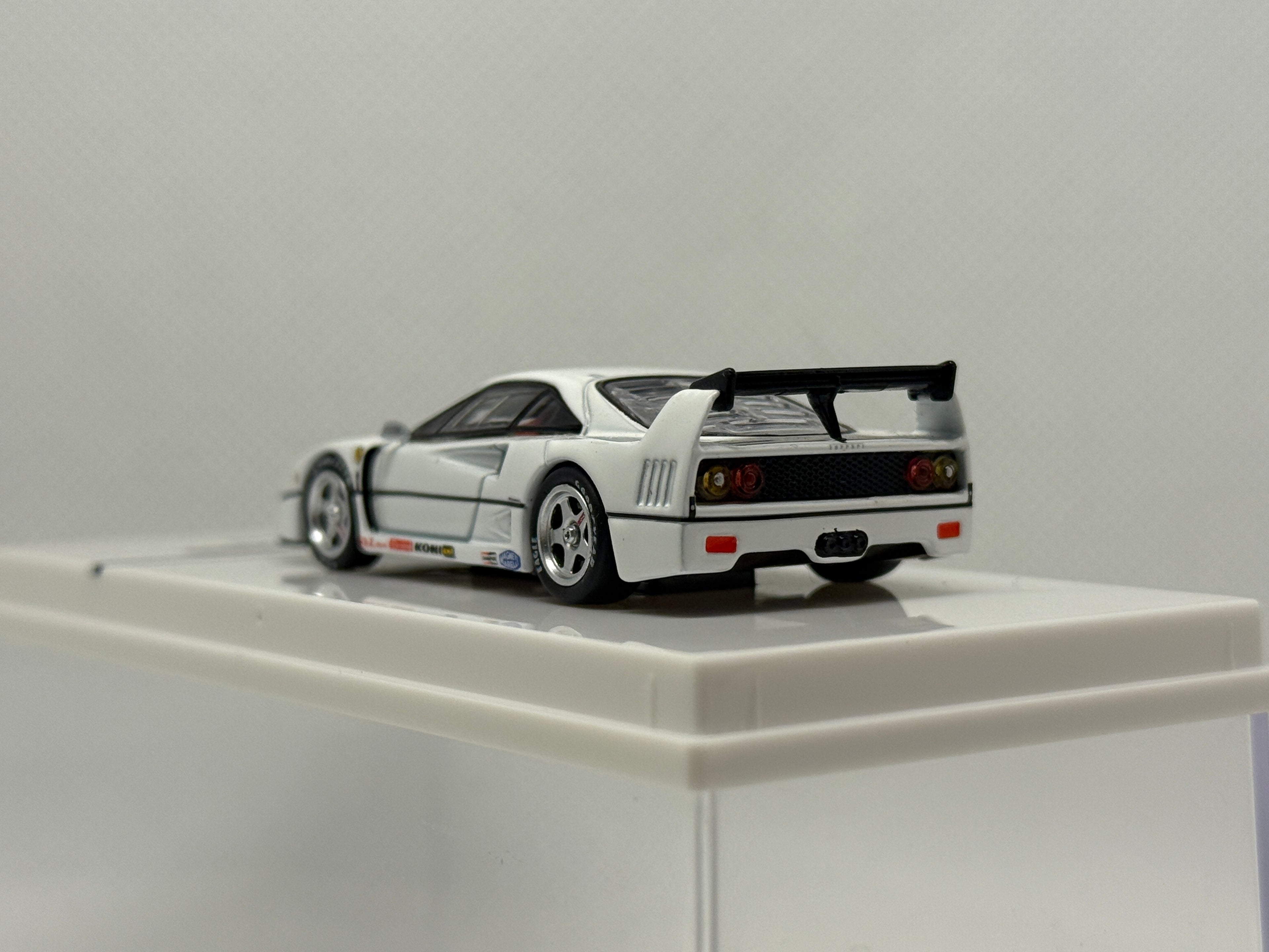 [Tarmac Works] Ferrari F40