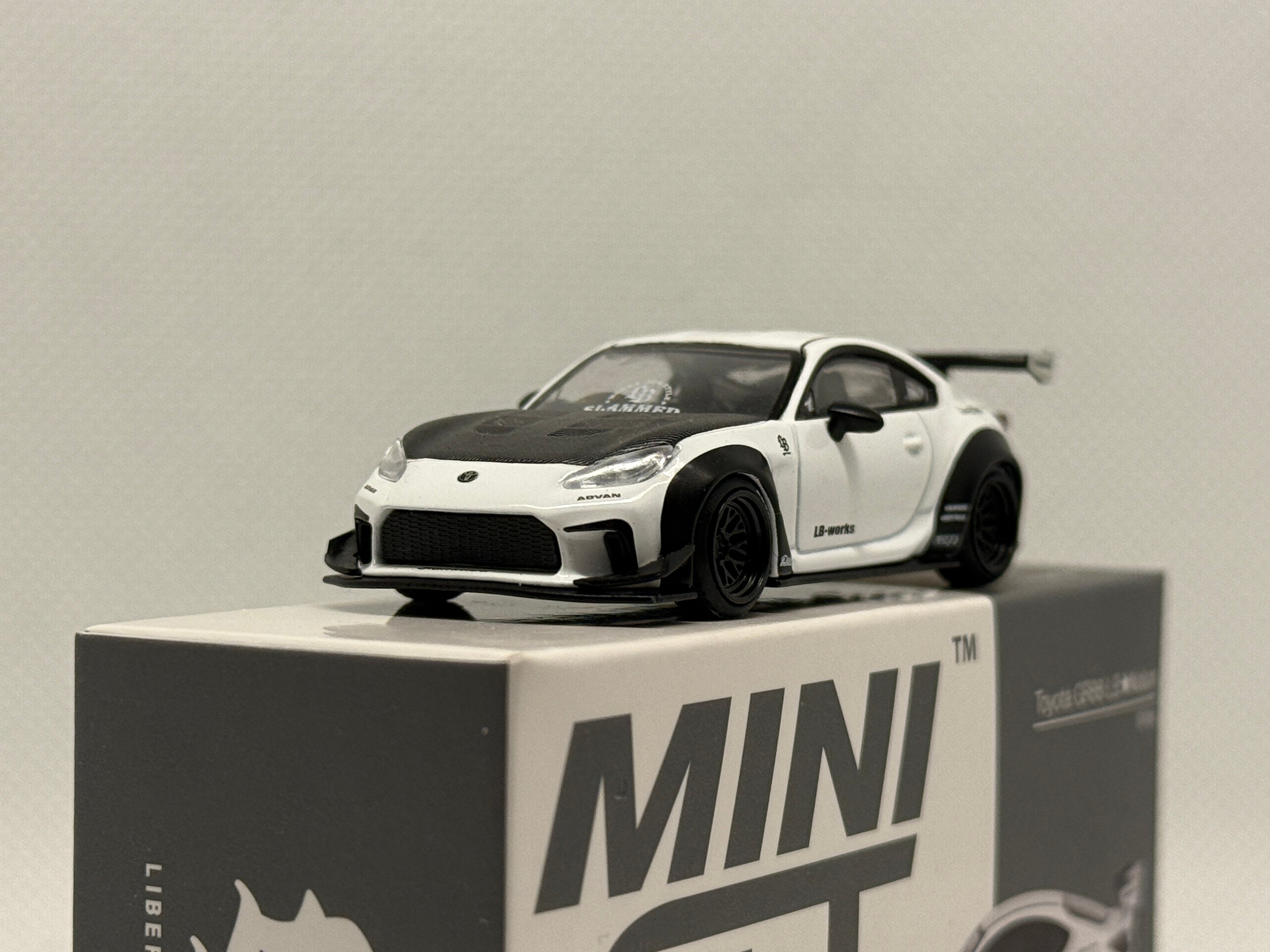 [MINI GT] Toyota GR86 LBWK