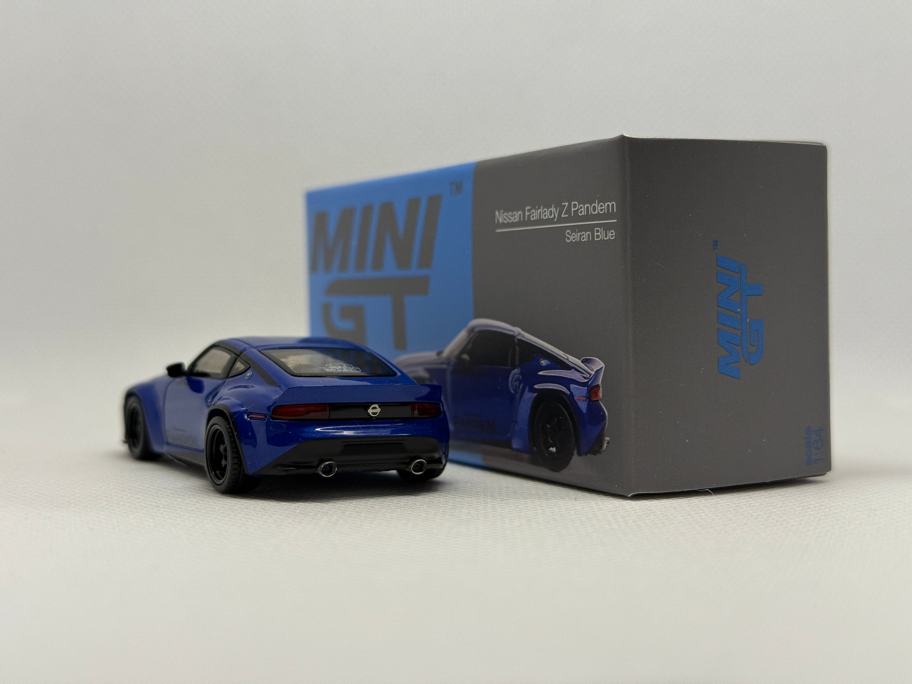 [MINI GT] Nissan Fairlady Z Pandem
