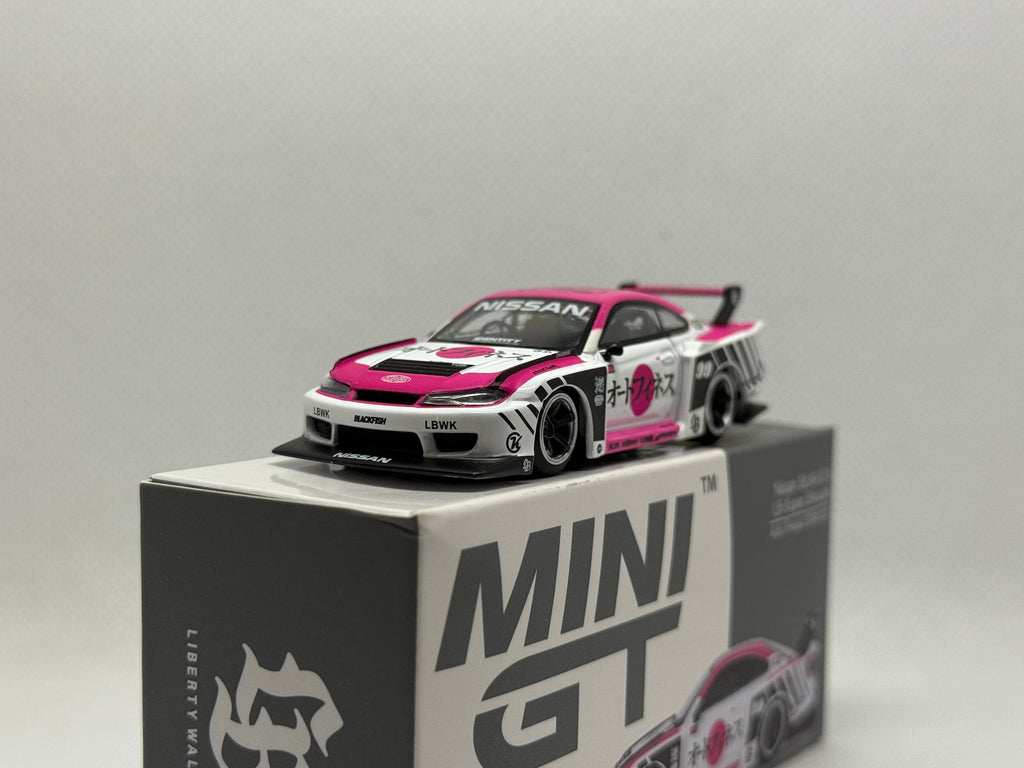 [MINI GT] Nissan Silvia S15 LB-Super Silhouette