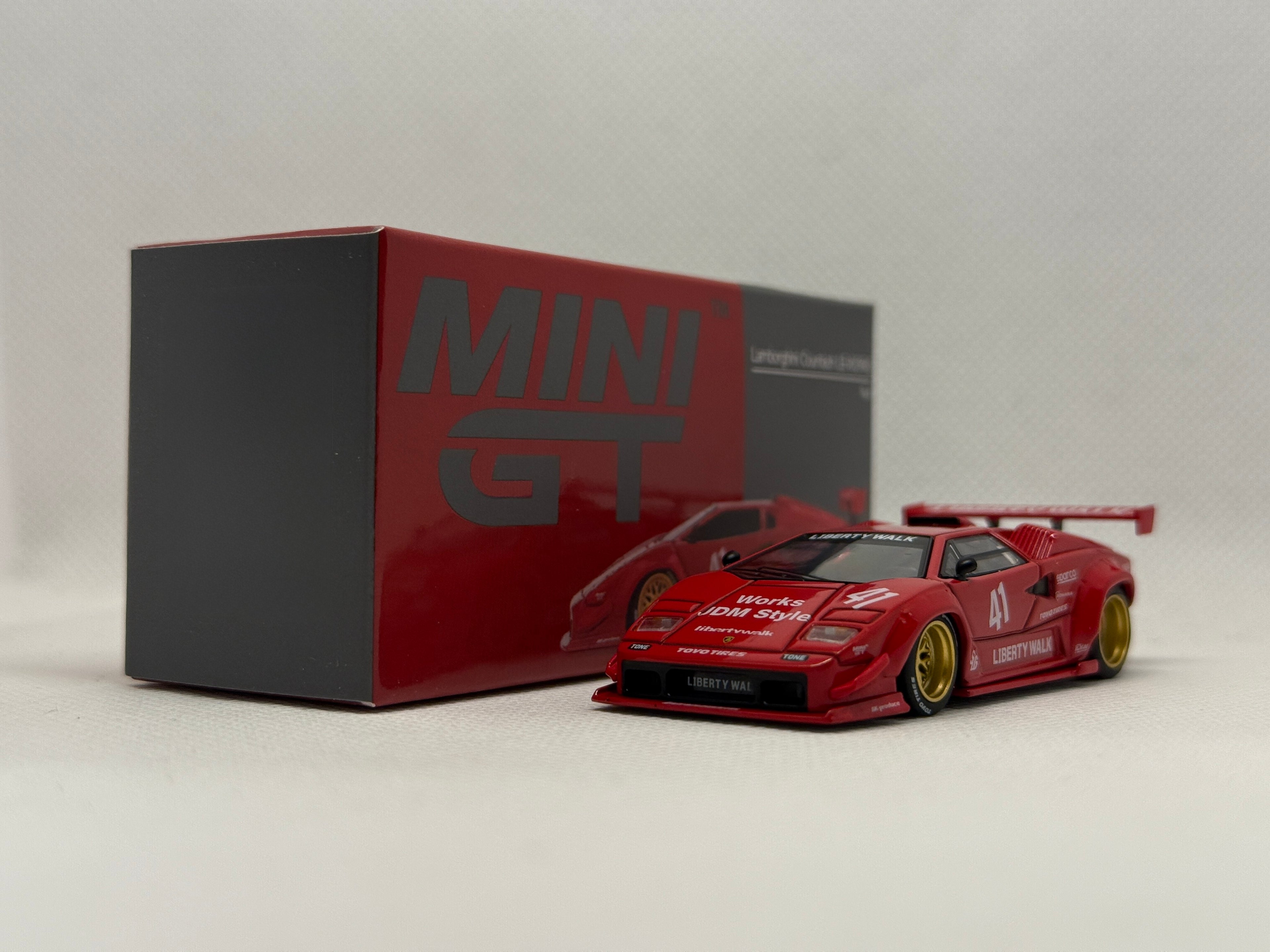 [MINI GT] Lamborghini Countach