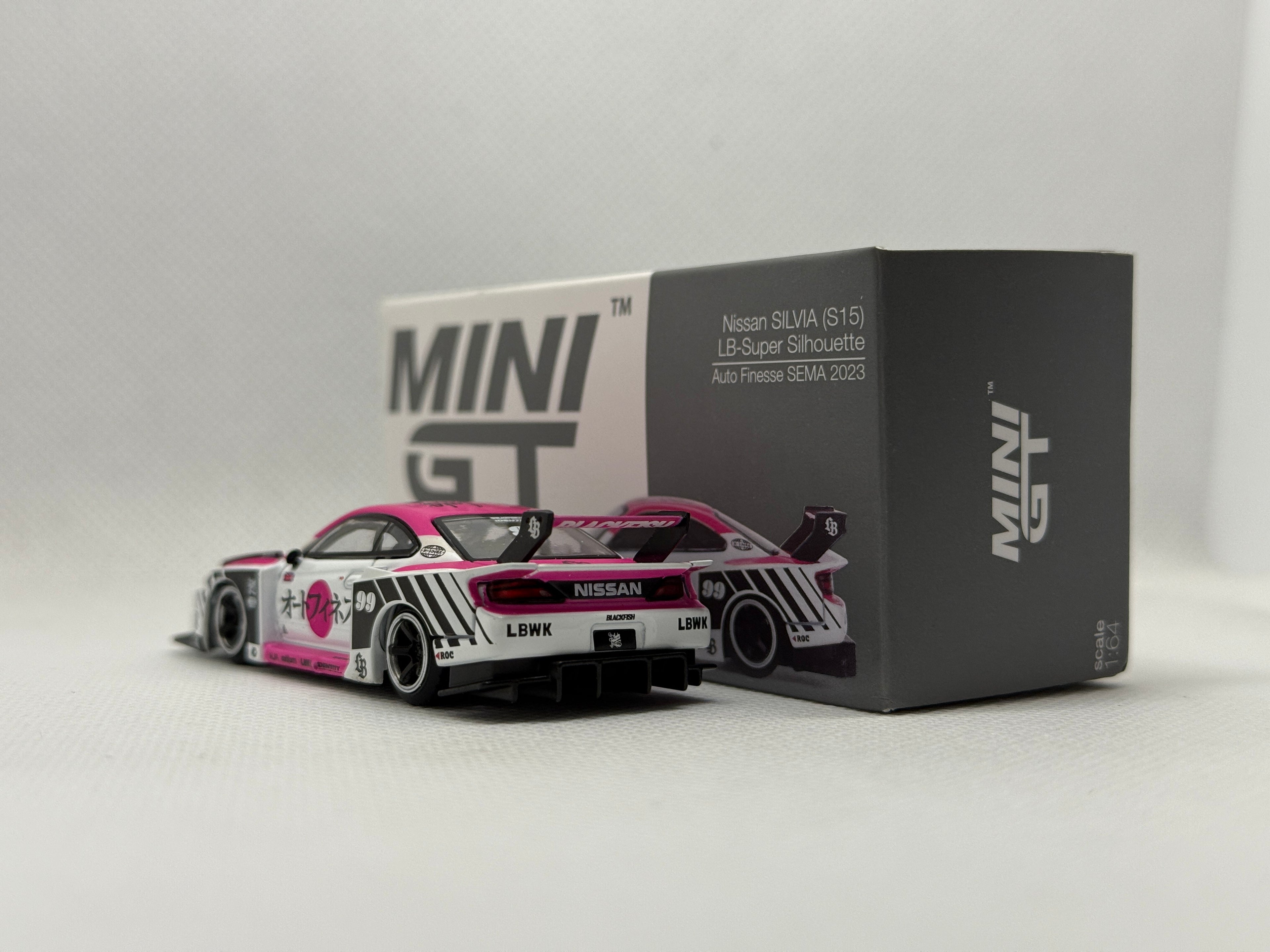 [MINI GT] Nissan Silvia S15 LB-Super Silhouette