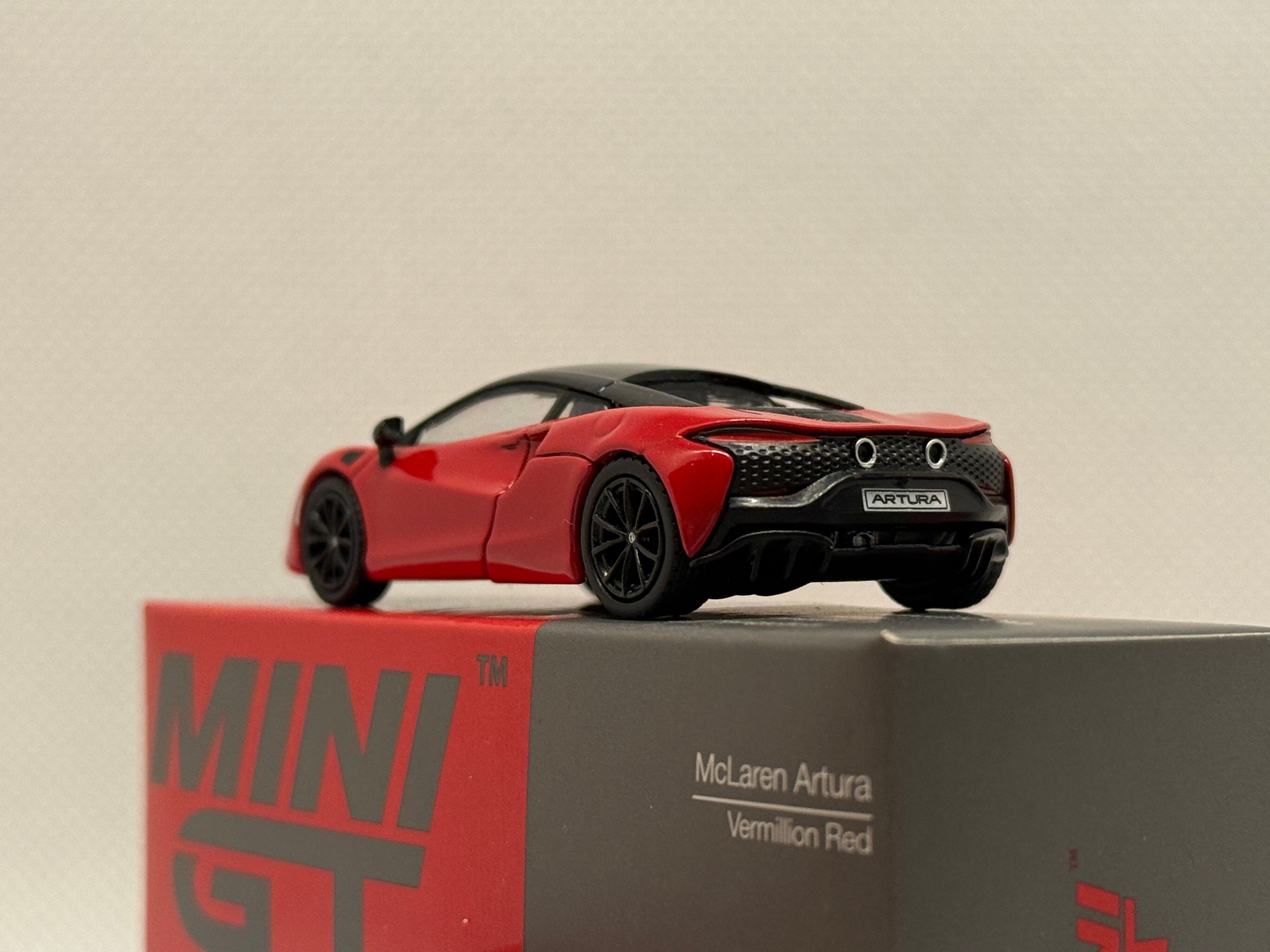 [MINI GT] Mclaren Artura