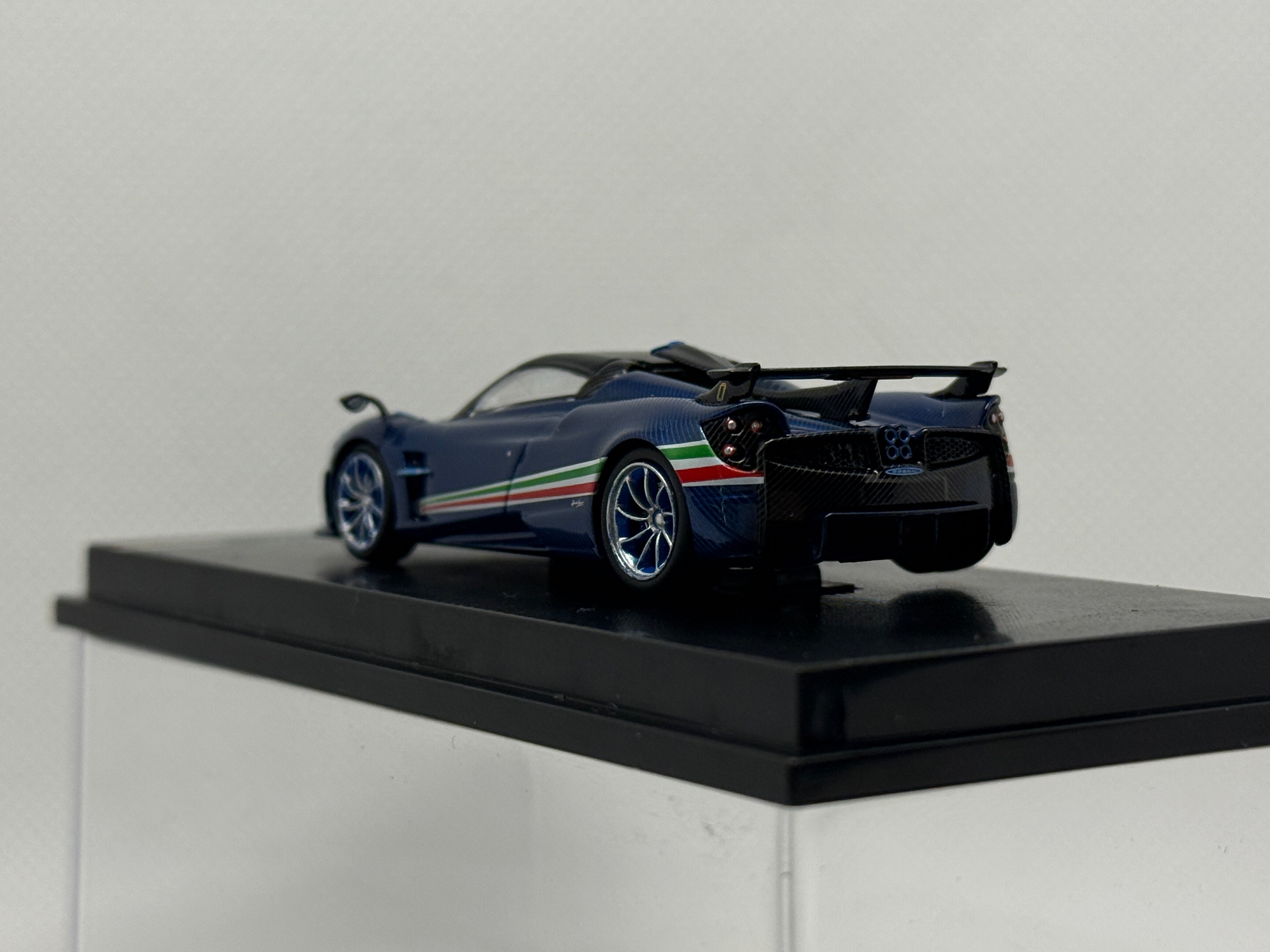 [CM Model] Pagani Huayra Tricolore