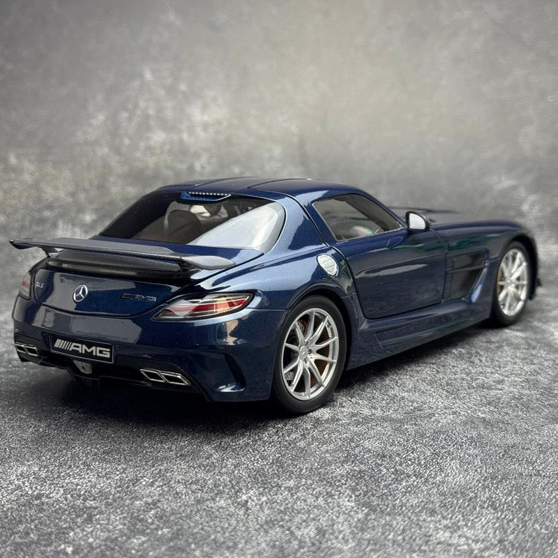 [Minichamps] Mercedes SLS AMG GT Black Series