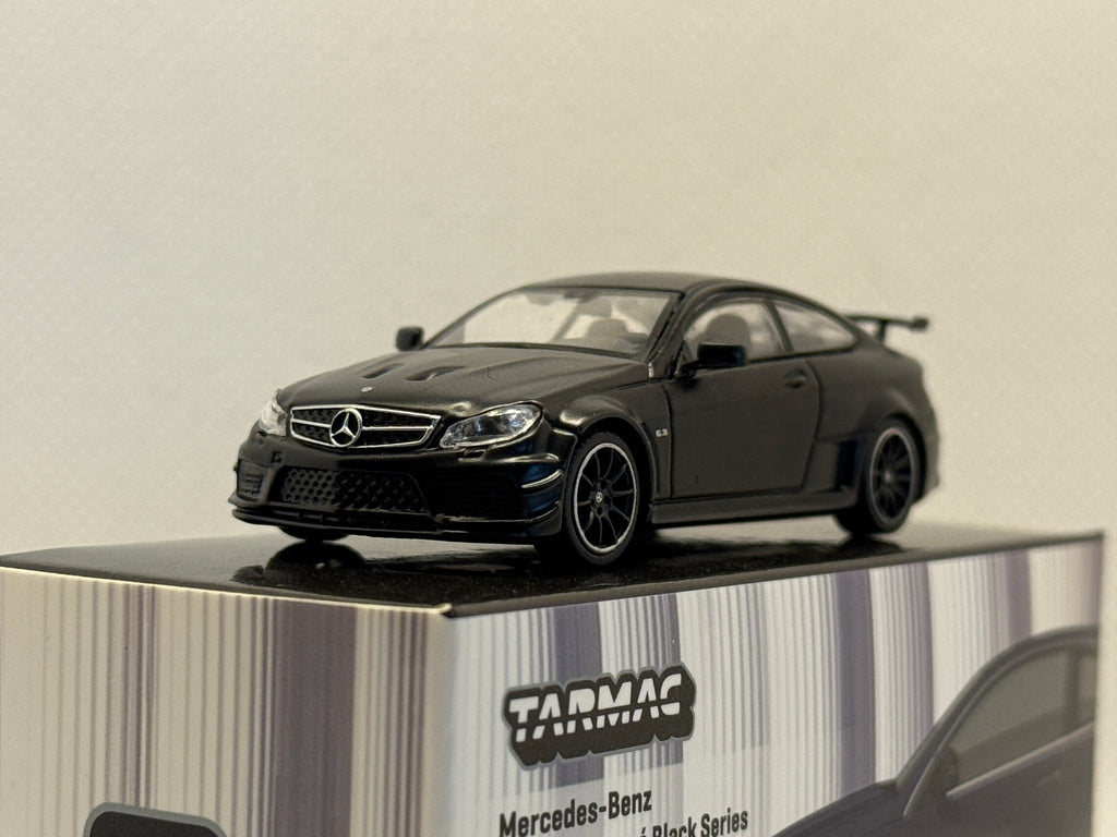 [Tarmac Works] Mercedes AMG C63