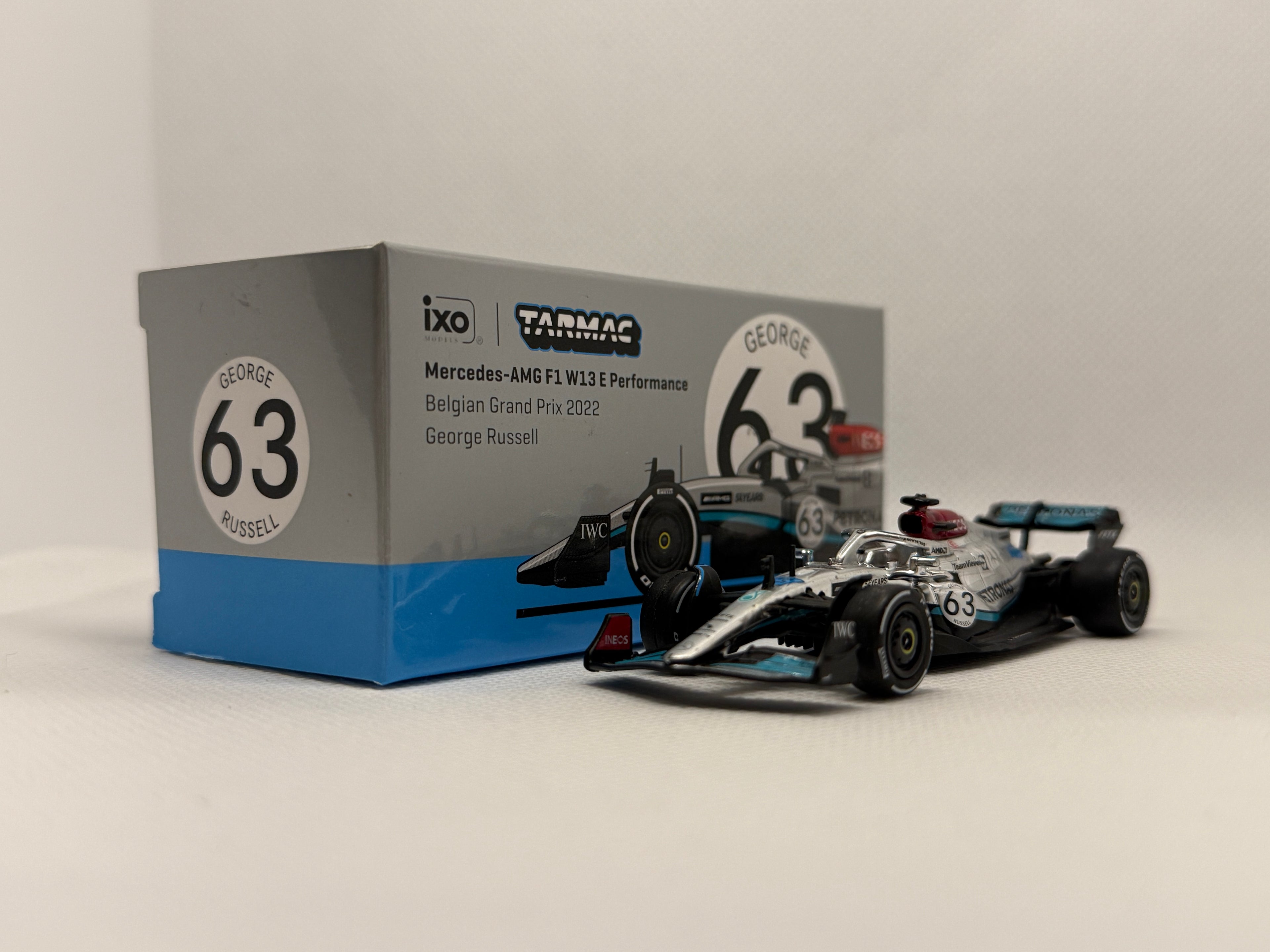 [Tarmac Works] Mercedes AMG F1 Car