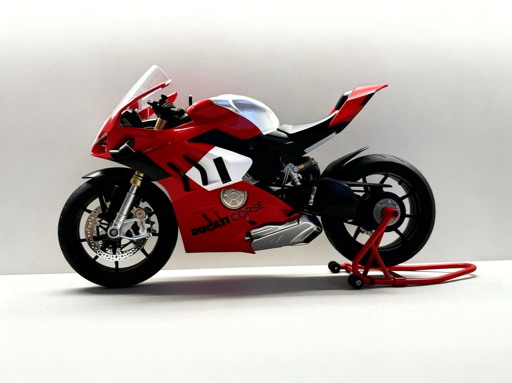 1:6 Ducati Panigale V4R
