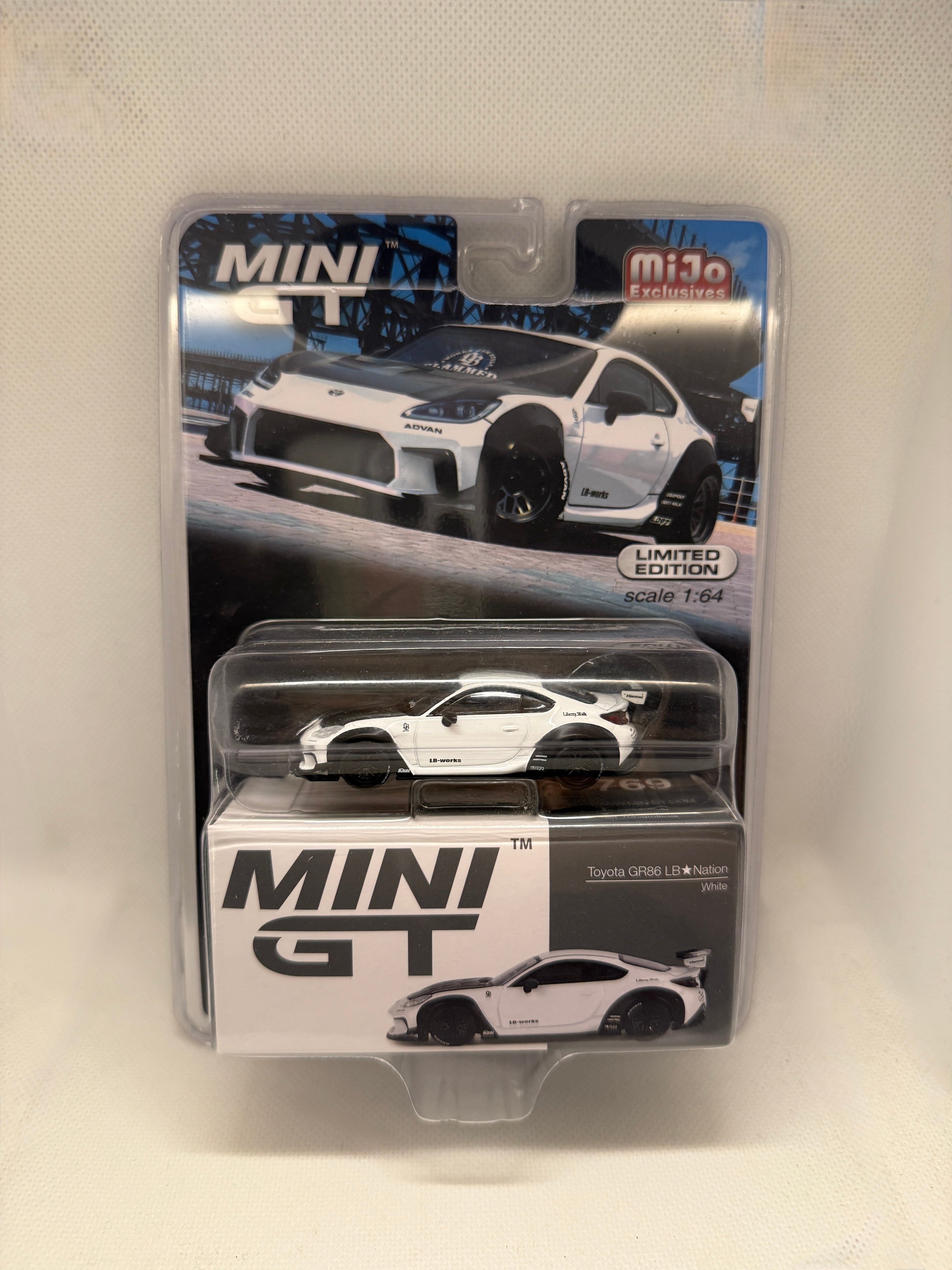 [MINI GT] Toyota GR86 LBWK