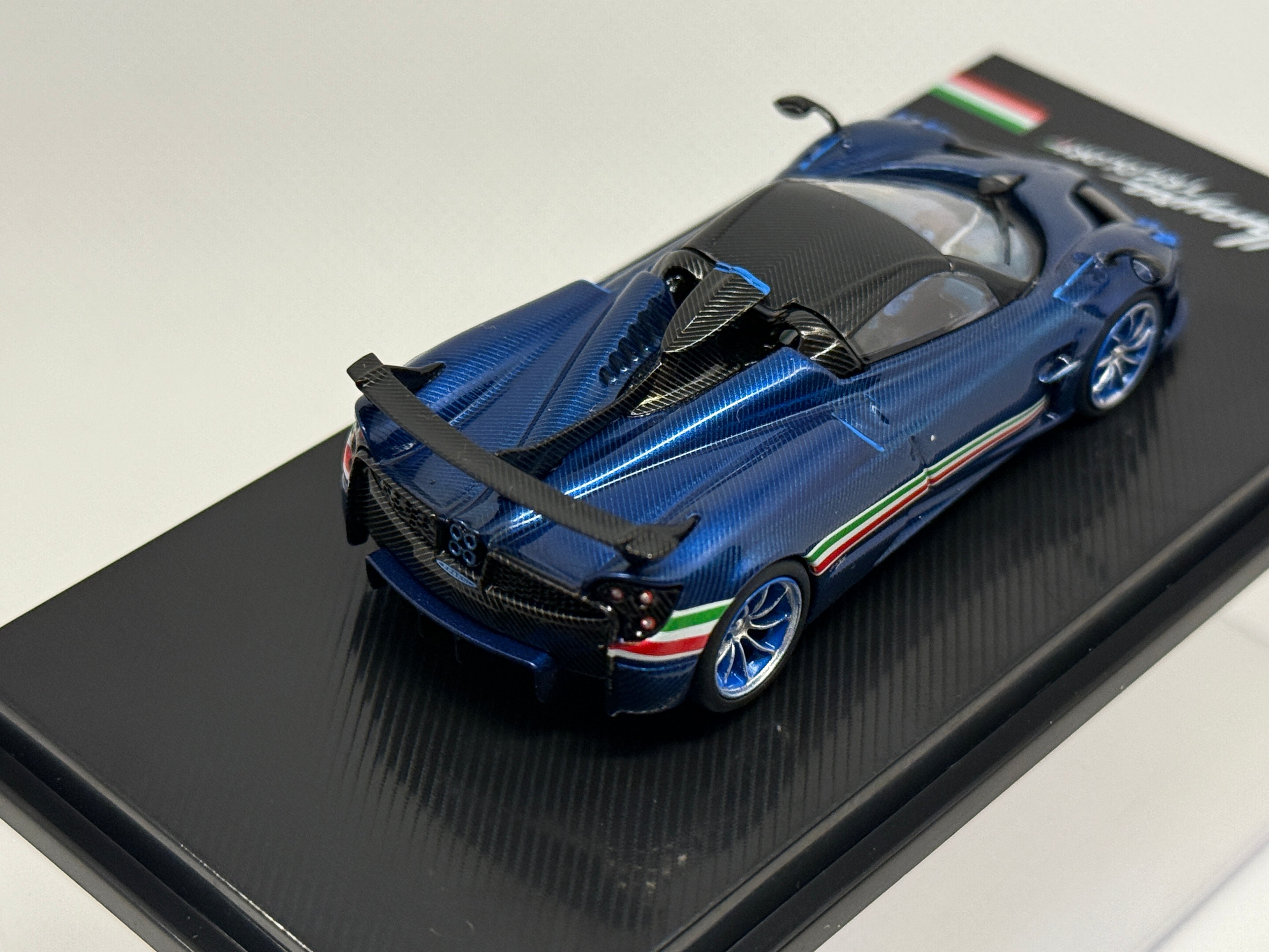 [CM Model] Pagani Huayra Tricolore