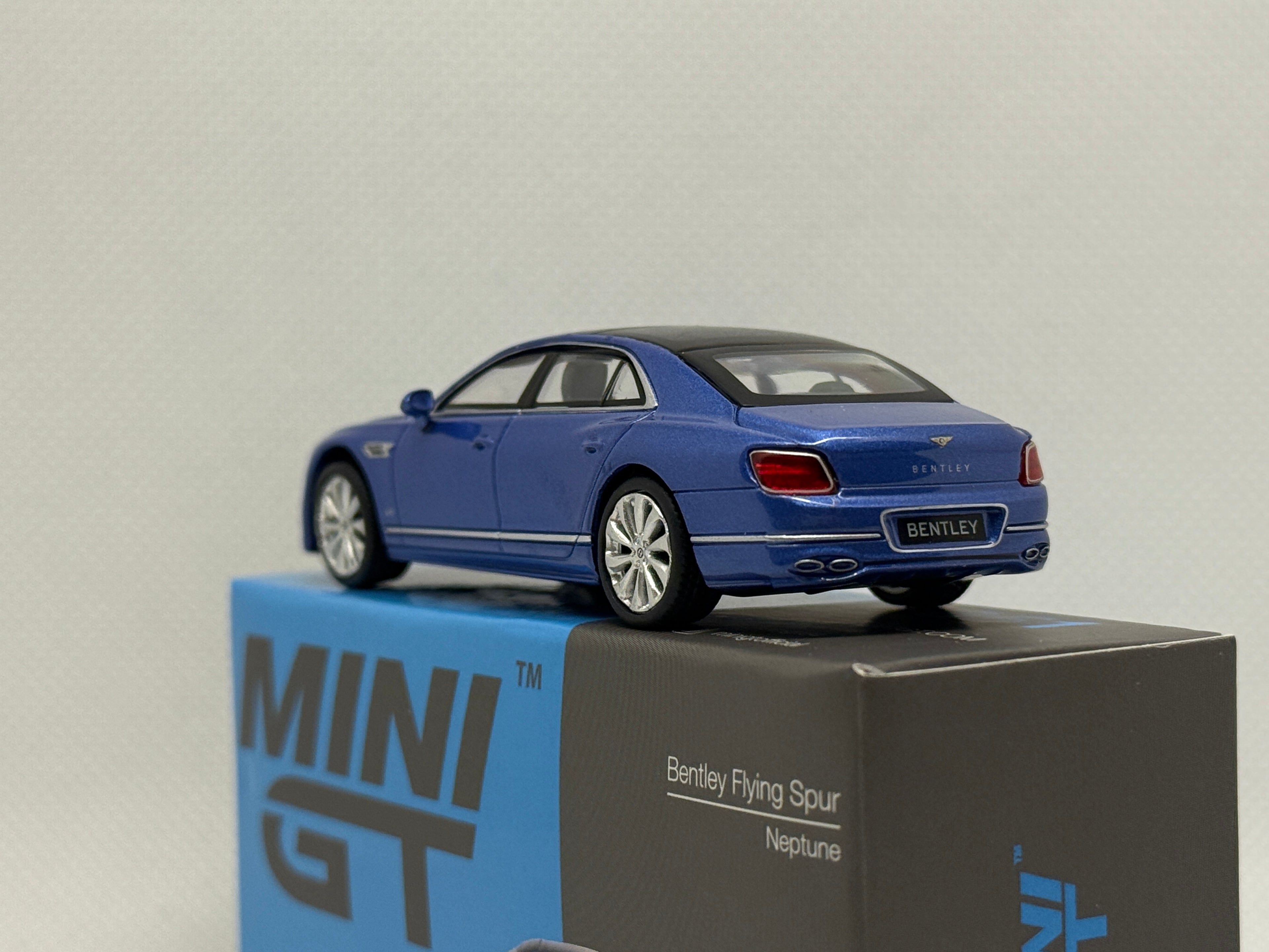[MINI GT] Bentley Flying Spur