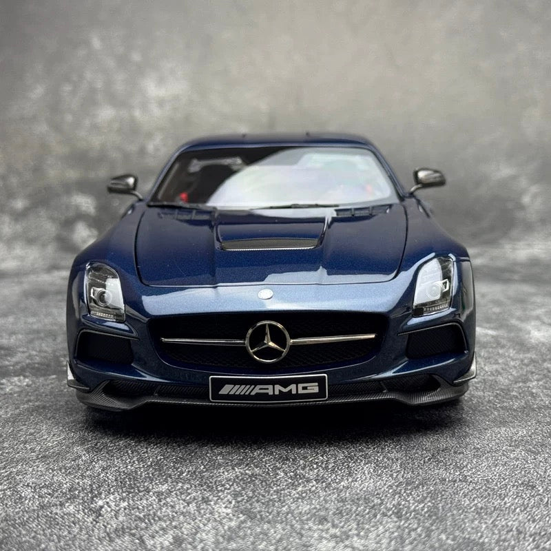 [Minichamps] Mercedes SLS AMG GT Black Series
