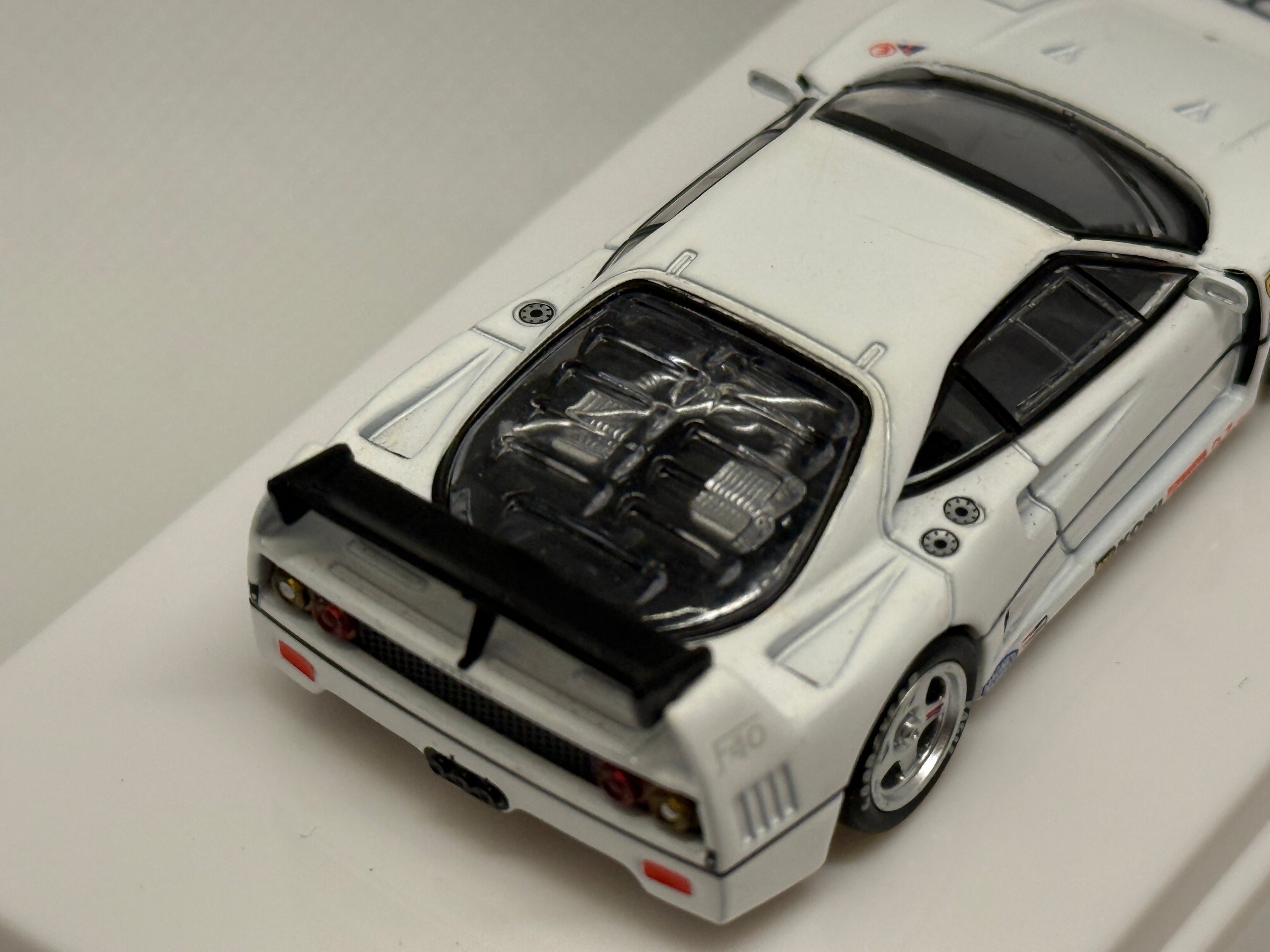 [Tarmac Works] Ferrari F40