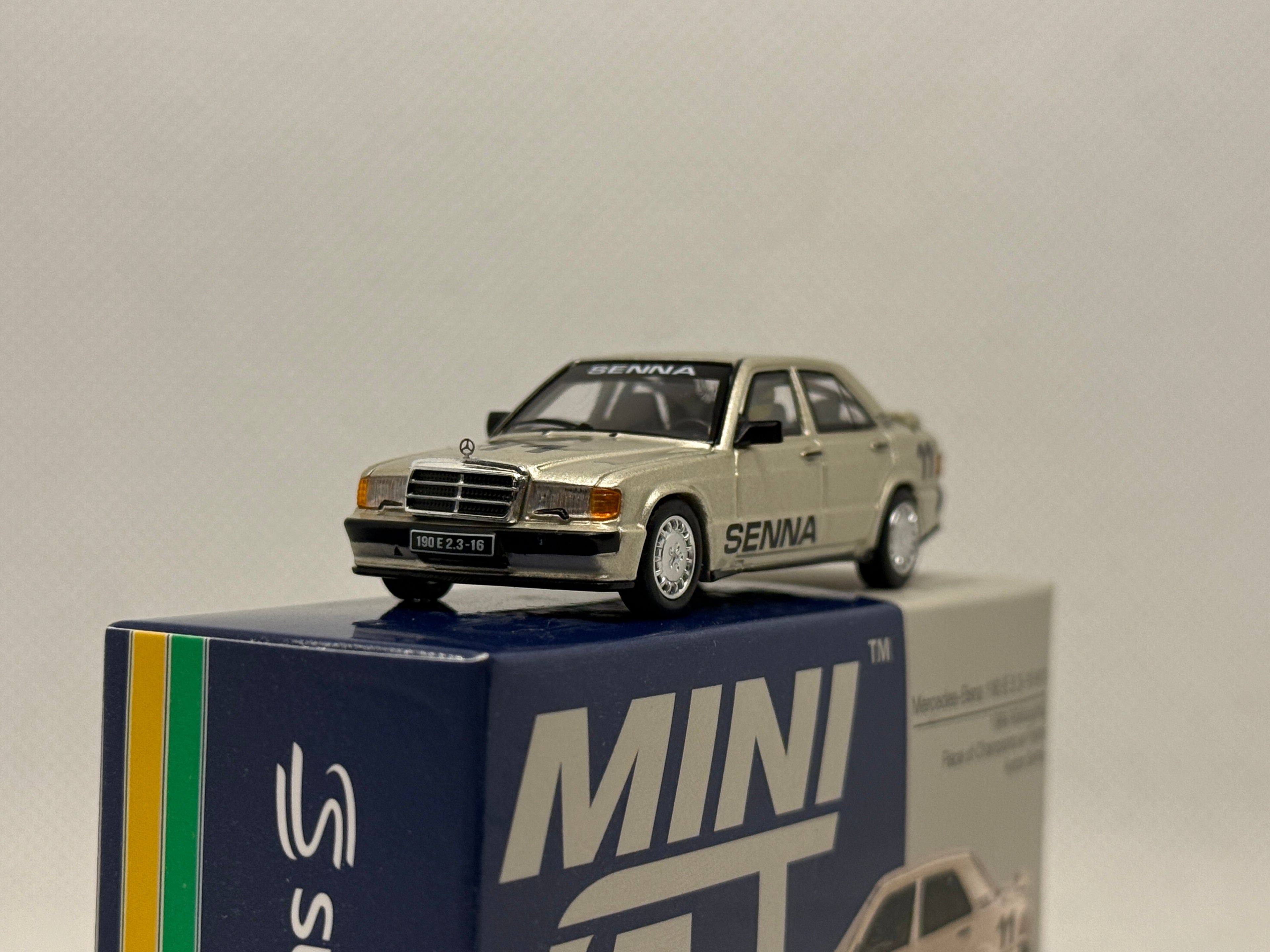 [MINI GT] Mercedes Benz 190E