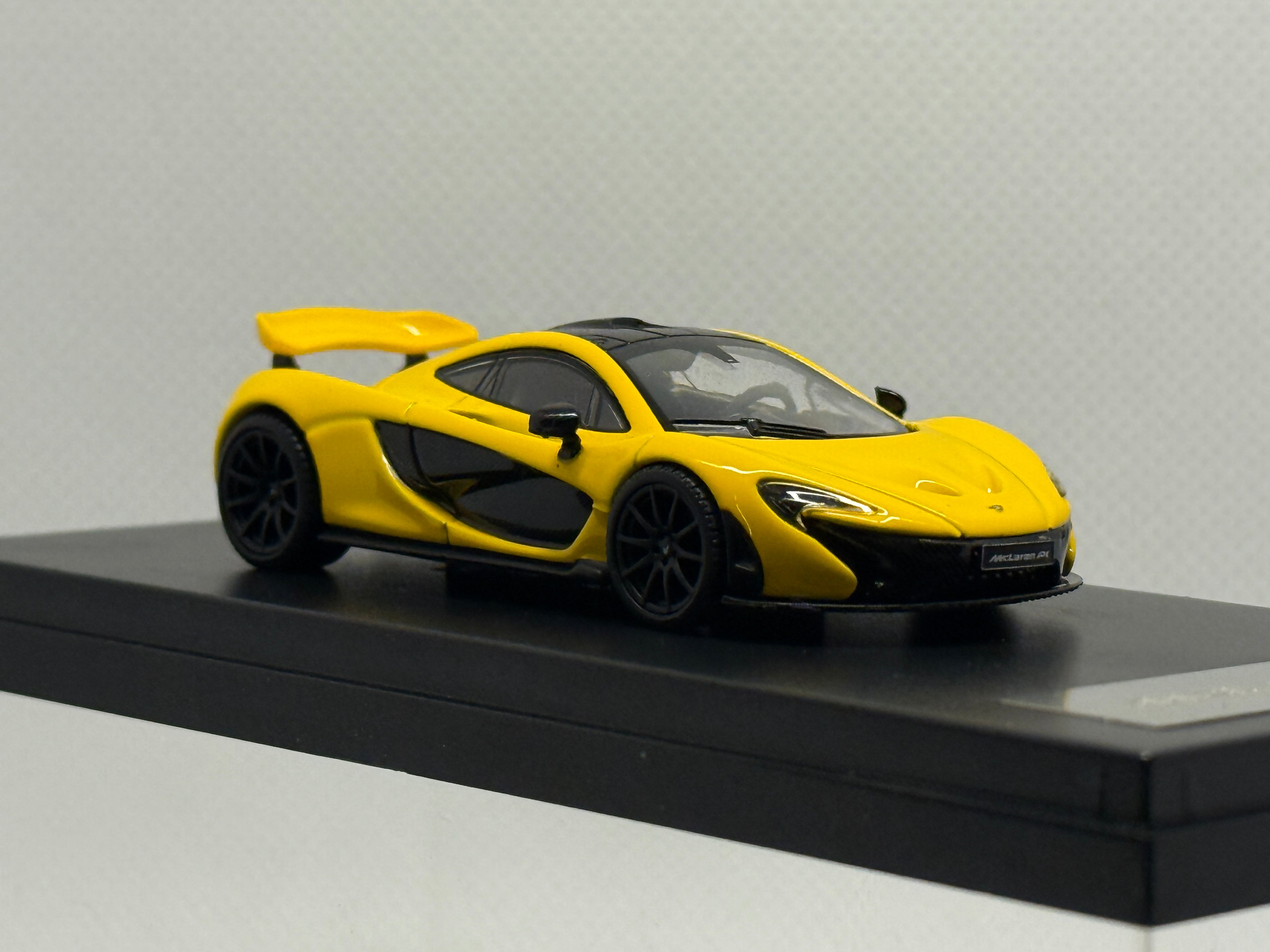 [LCD] Mclaren P1