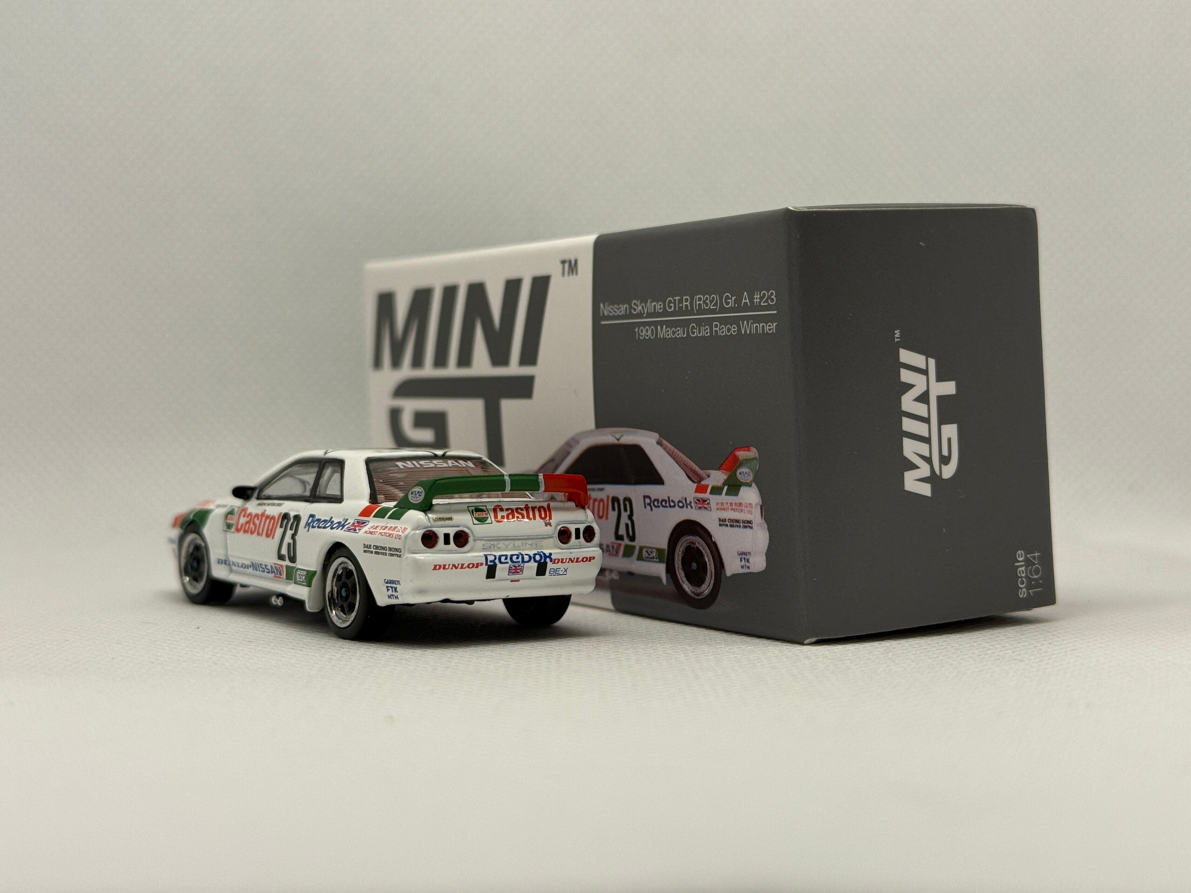 [MINI GT] Nissan Skyline GTR R32