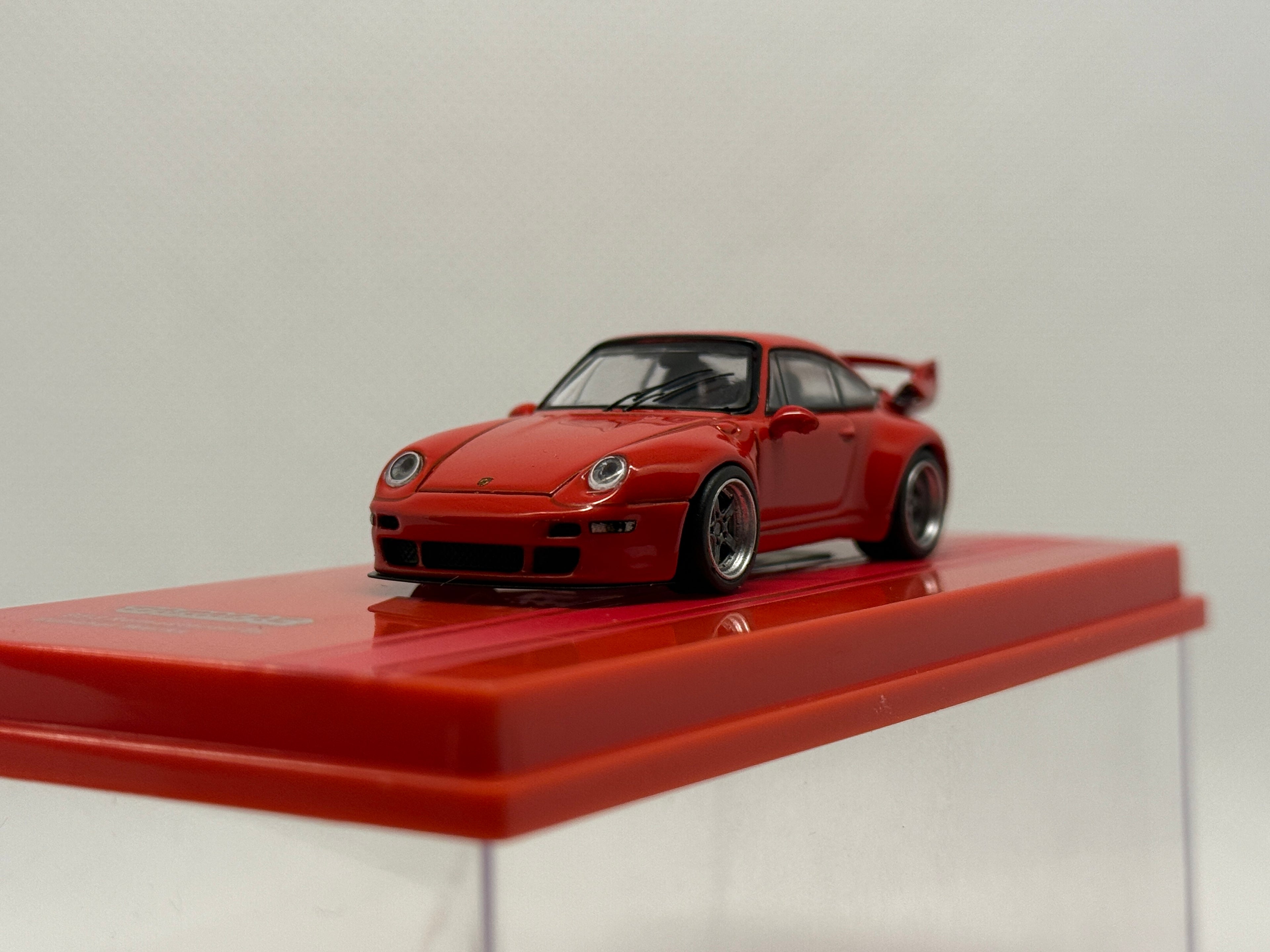 [Tarmac Works] Porsche 993 Gunther Werks