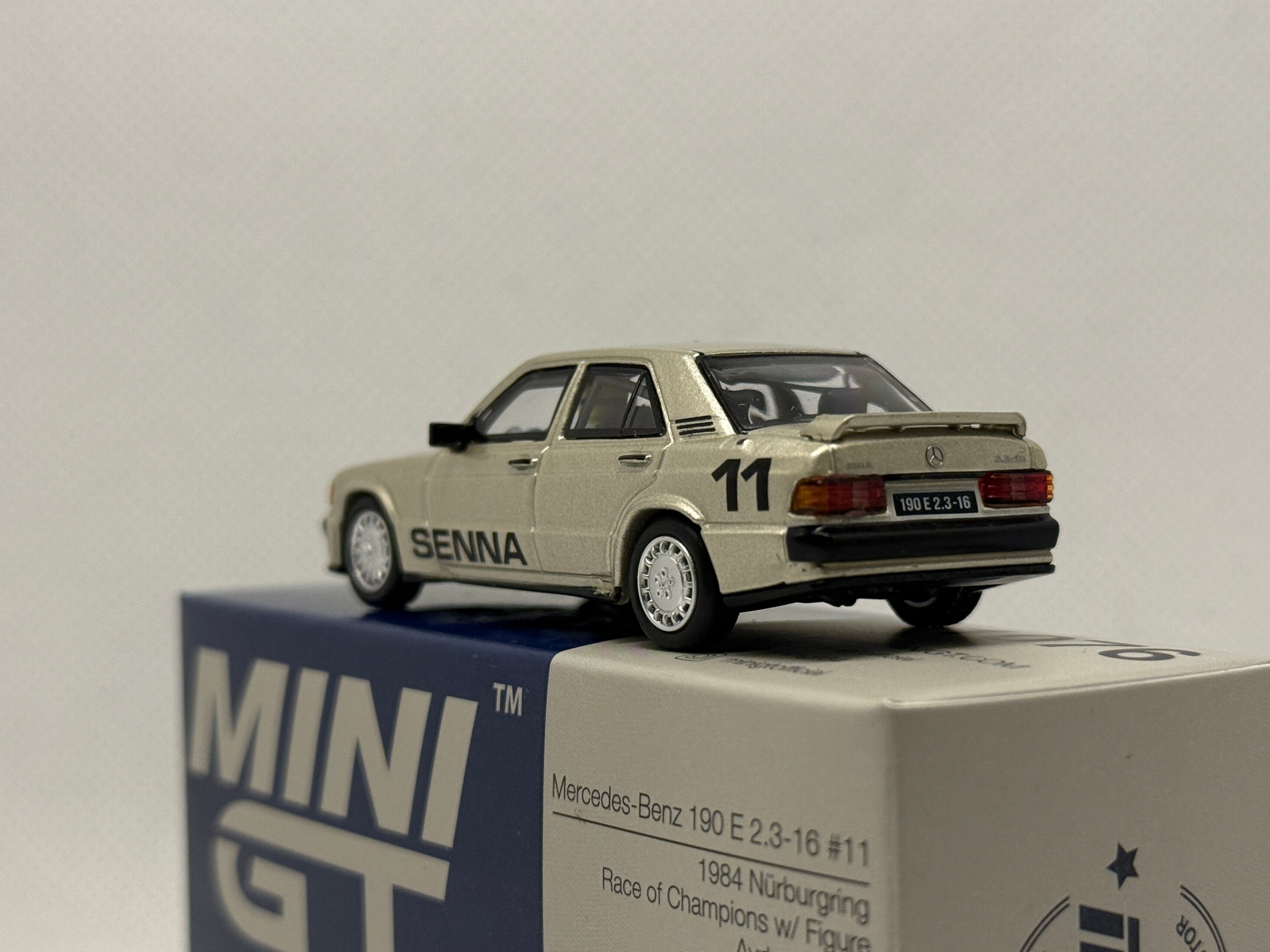 [MINI GT] Mercedes Benz 190E