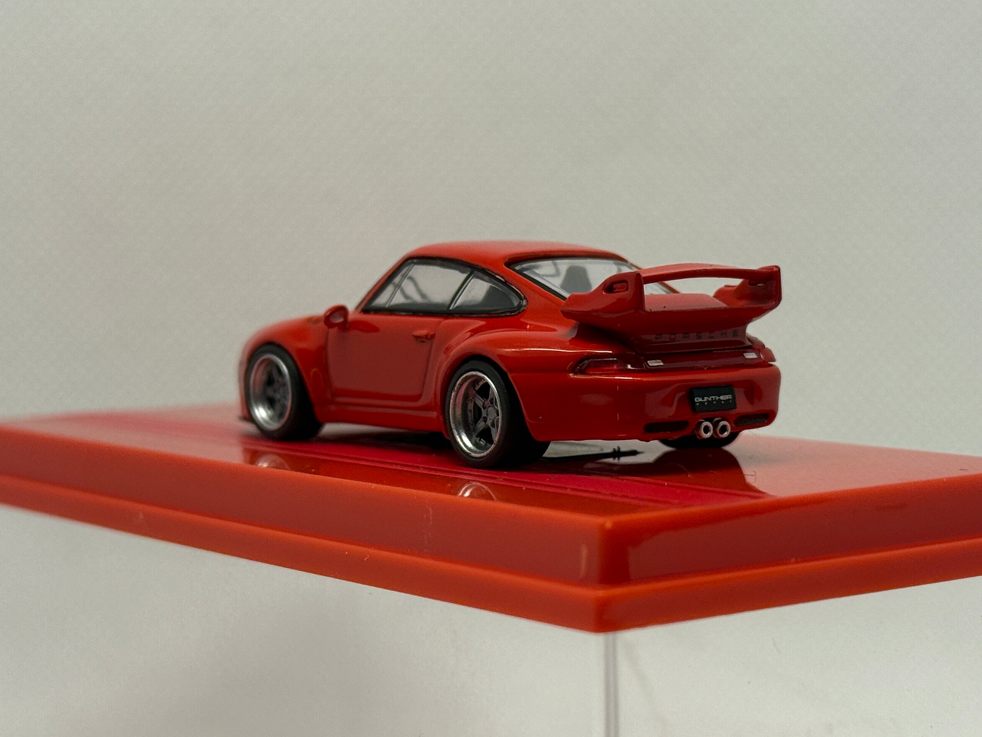 [Tarmac Works] Porsche 993 Gunther Werks