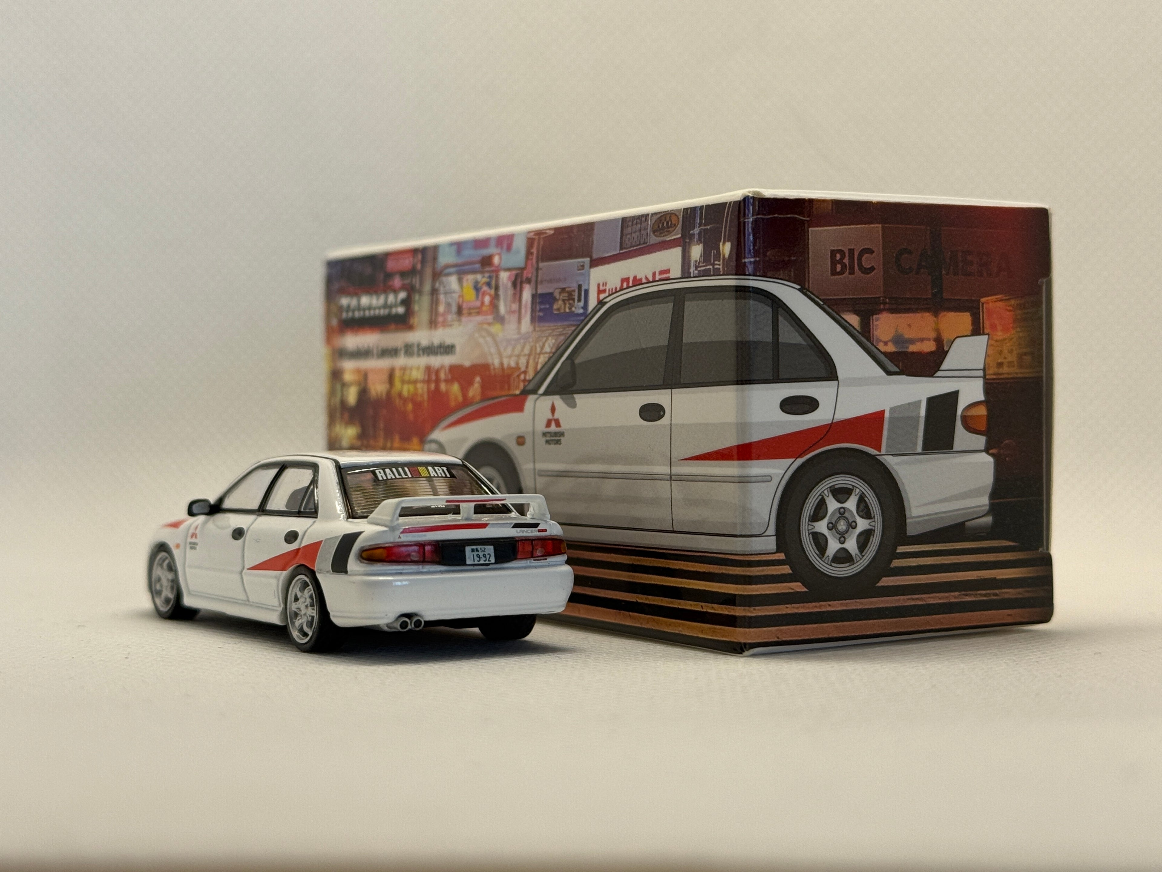 [Tarmac Works] Mitsubishi Lancer GSR