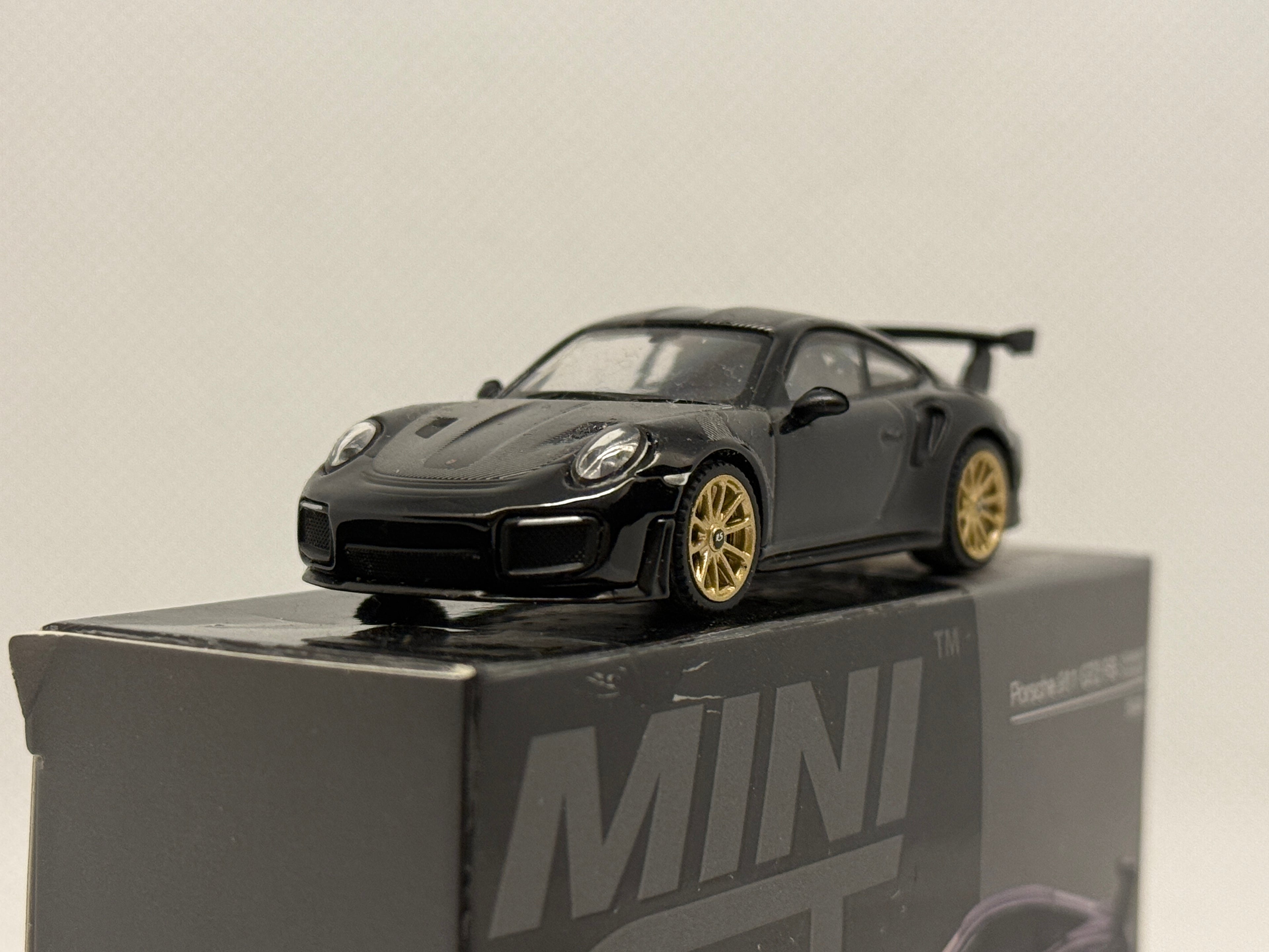 [MINI GT] Porsche 911 GT2RS