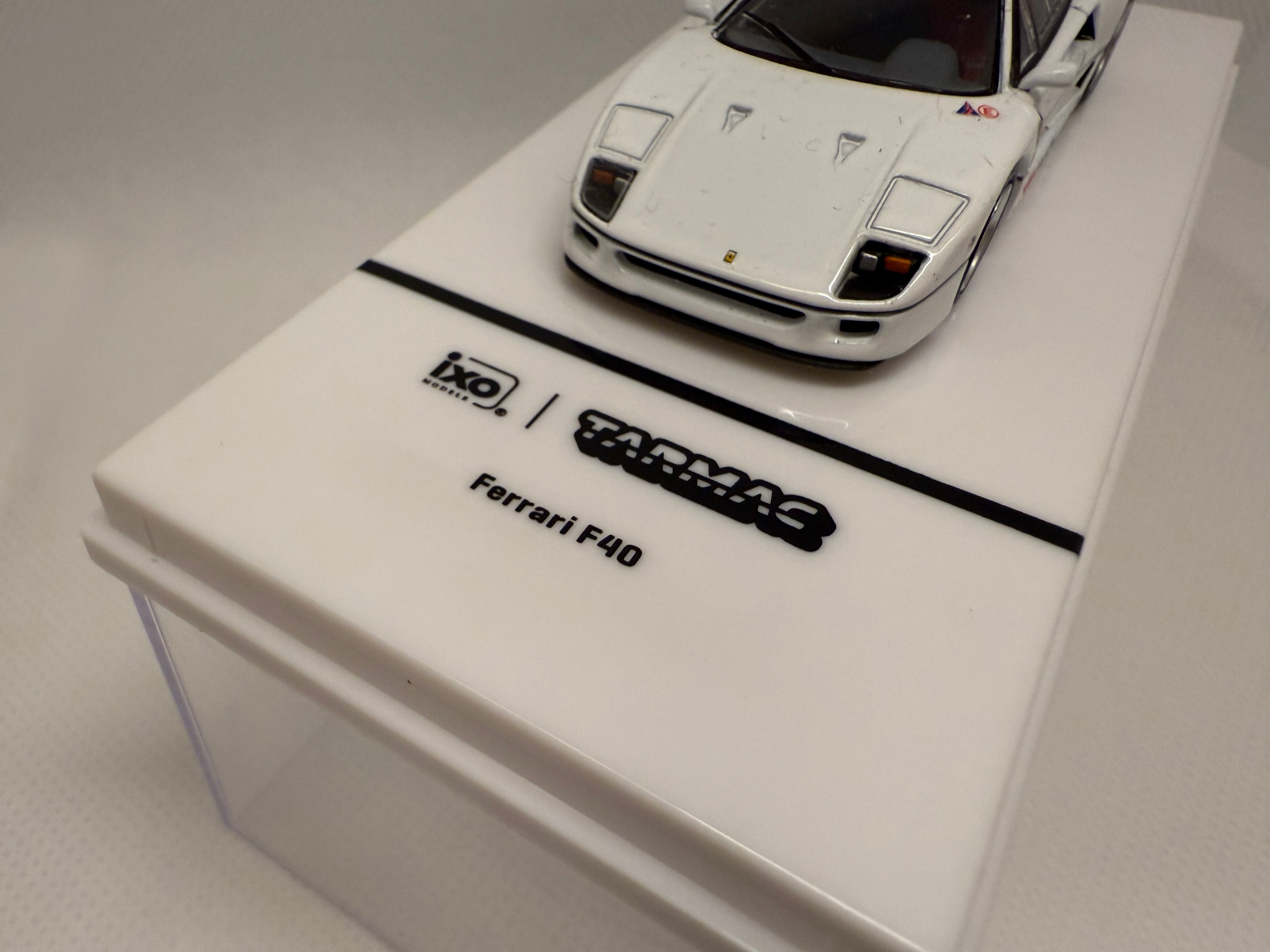 [Tarmac Works] Ferrari F40