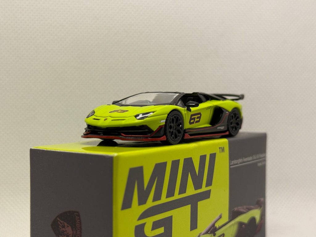 [MINI GT] Lamborghini Aventador SVJ Roadster
