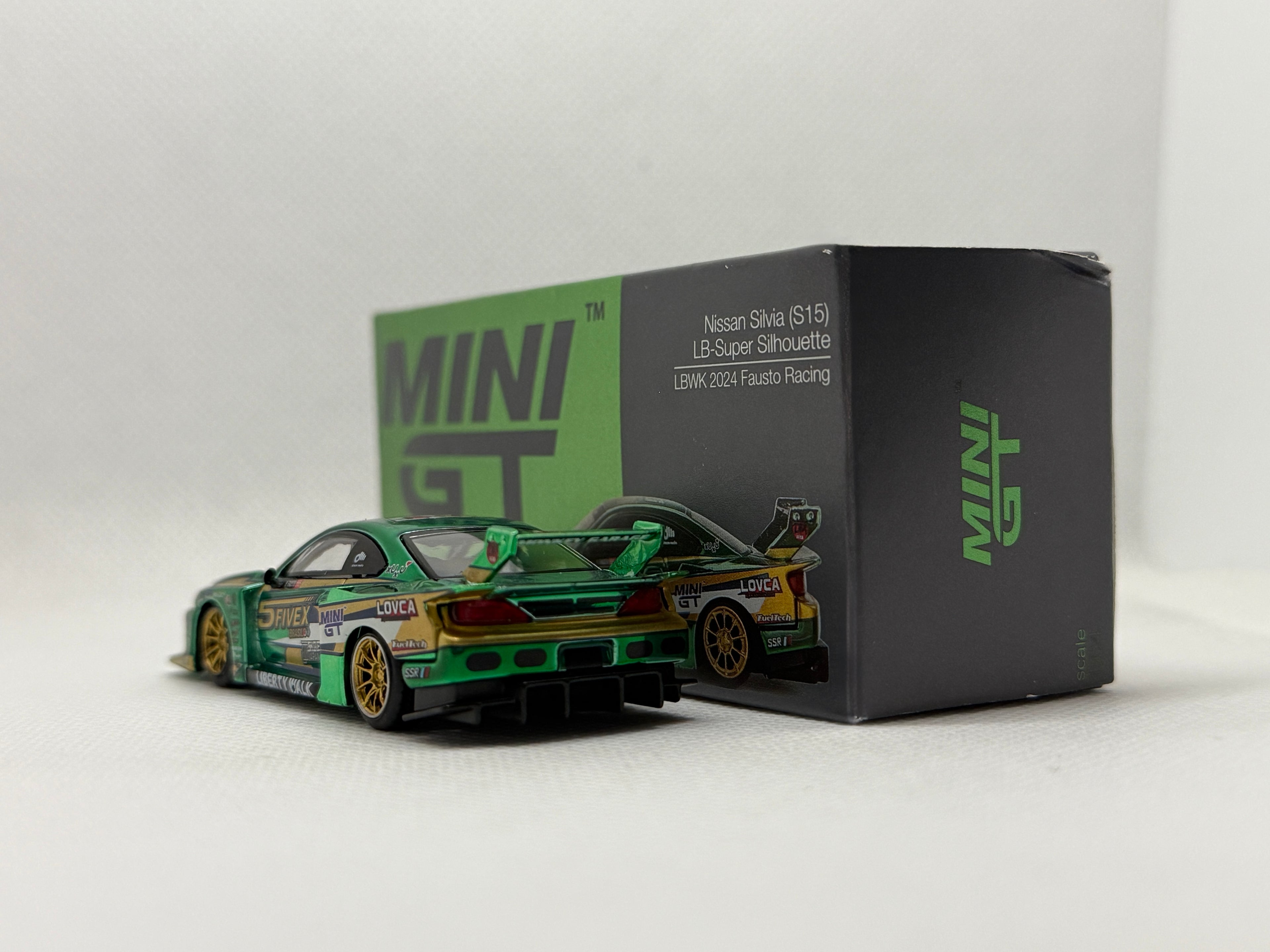 [MINI GT] Nissan Silvia S15 LB-Super Silhouette