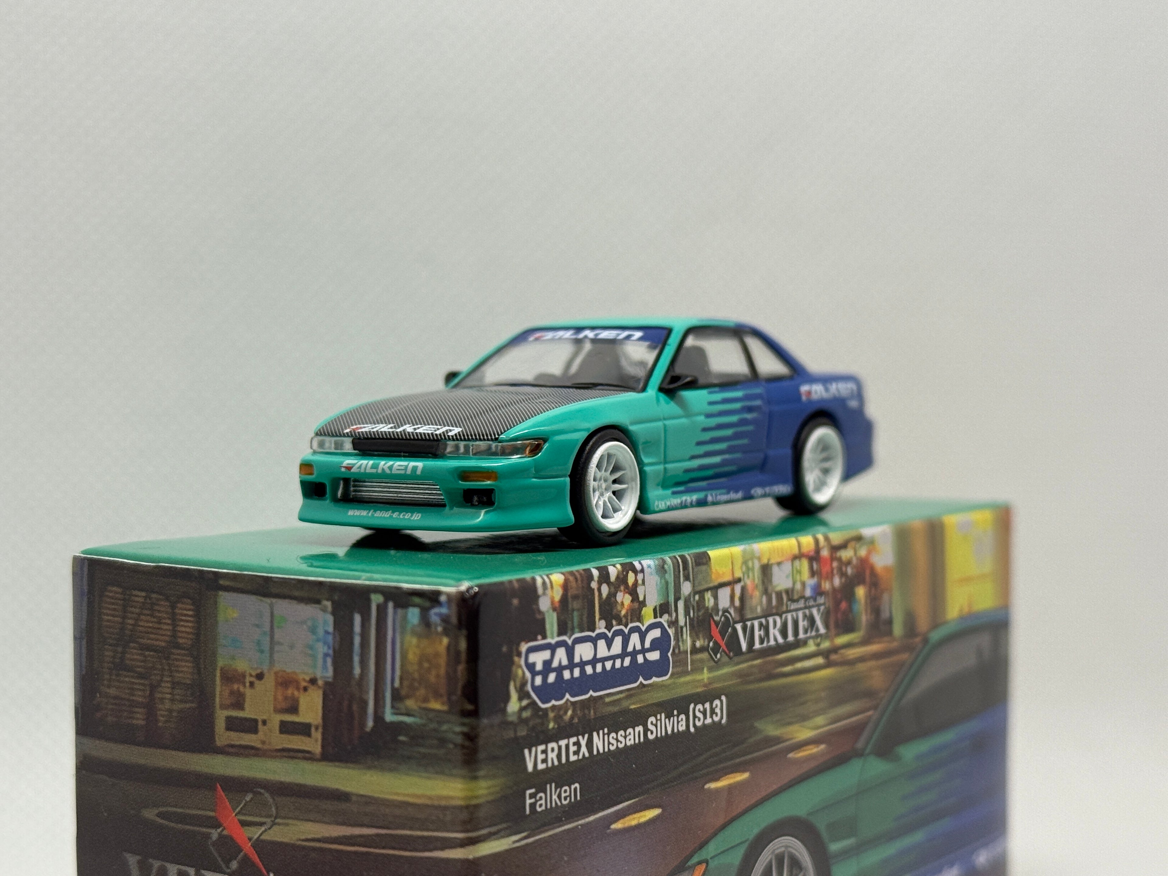 [Tarmac Works] Nissan Silvia S13 Falken