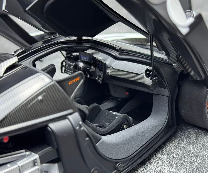 [LCD] Mclaren Senna GTR