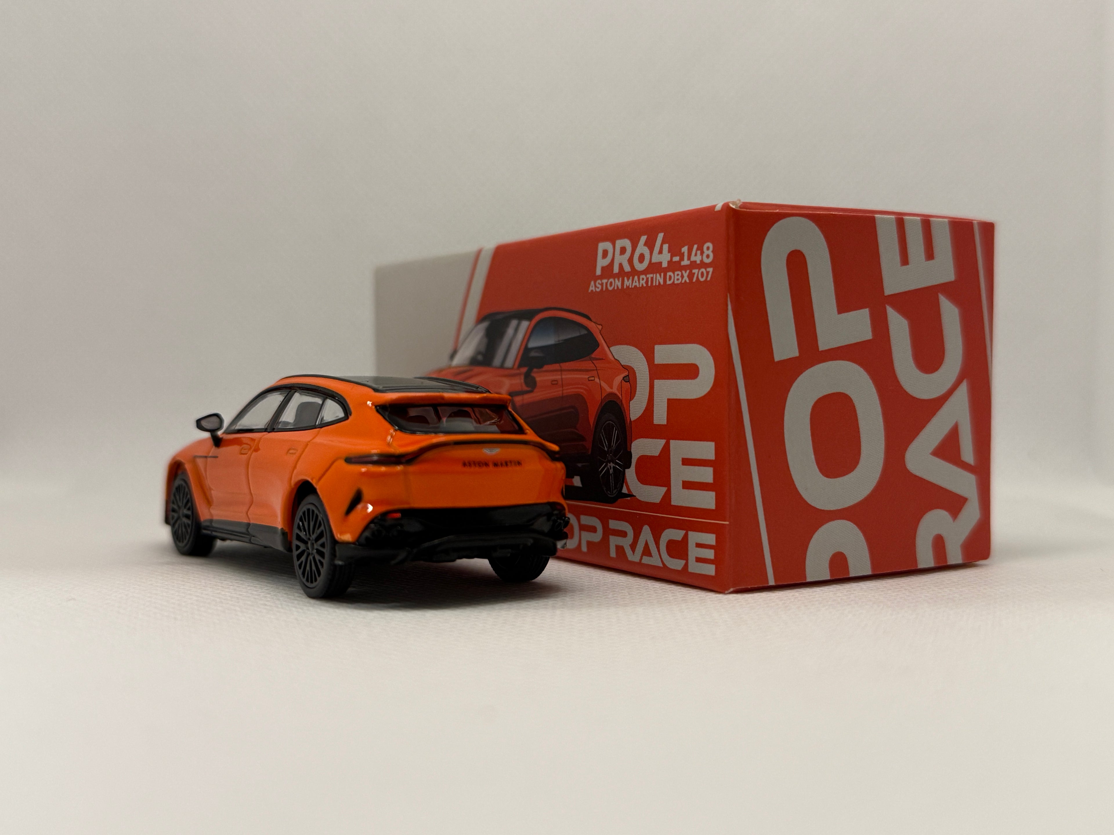 [Poprace] Aston Martin DBX 707