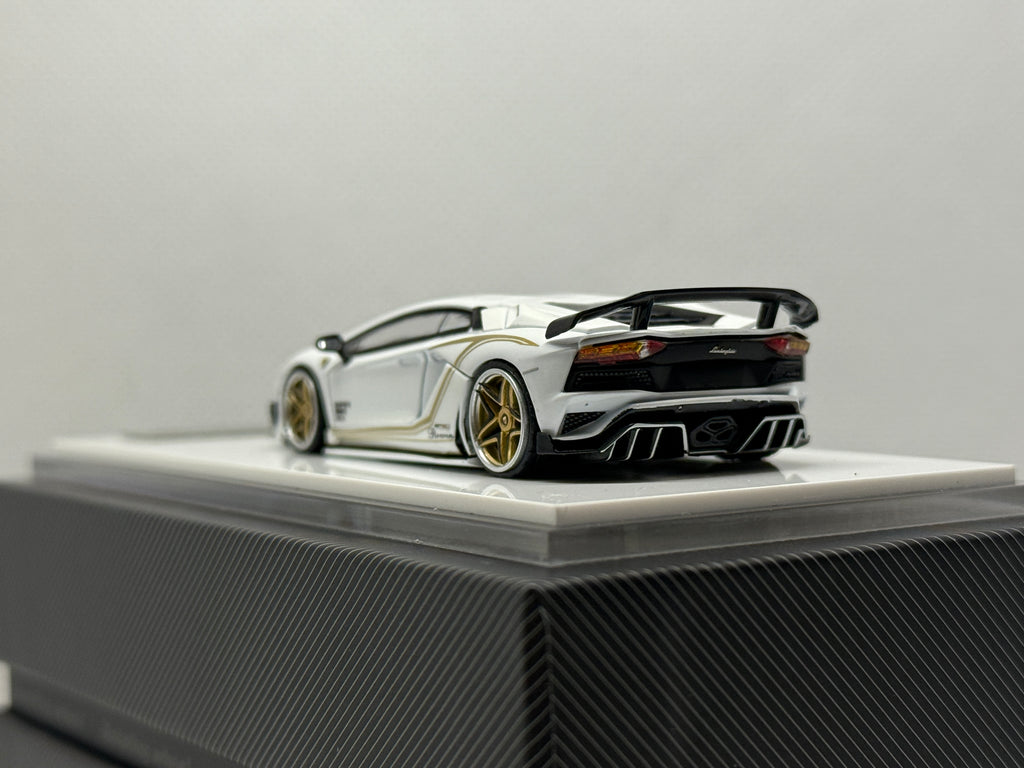 [Rotating Wheel] Lamborghini Aventador S