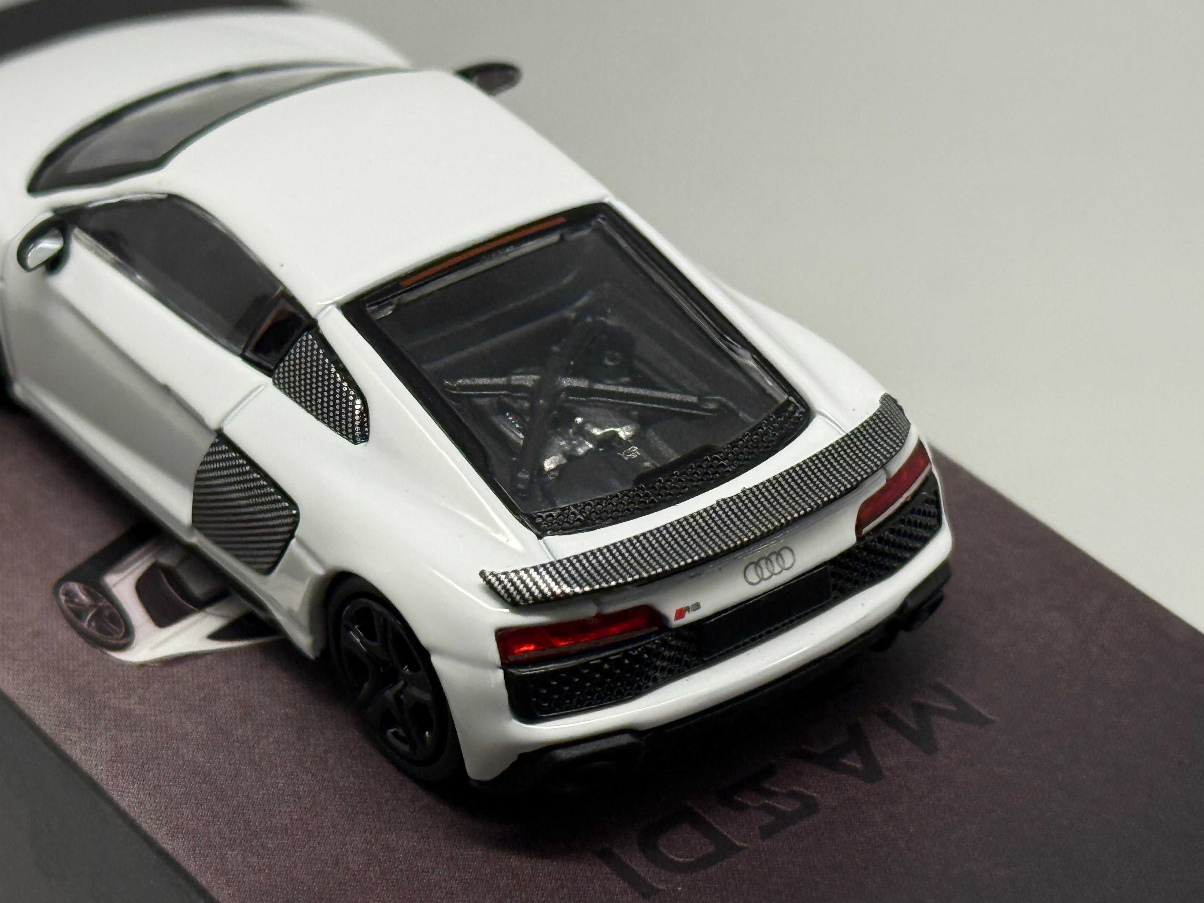 Masdi] Audi R8 – LXModels