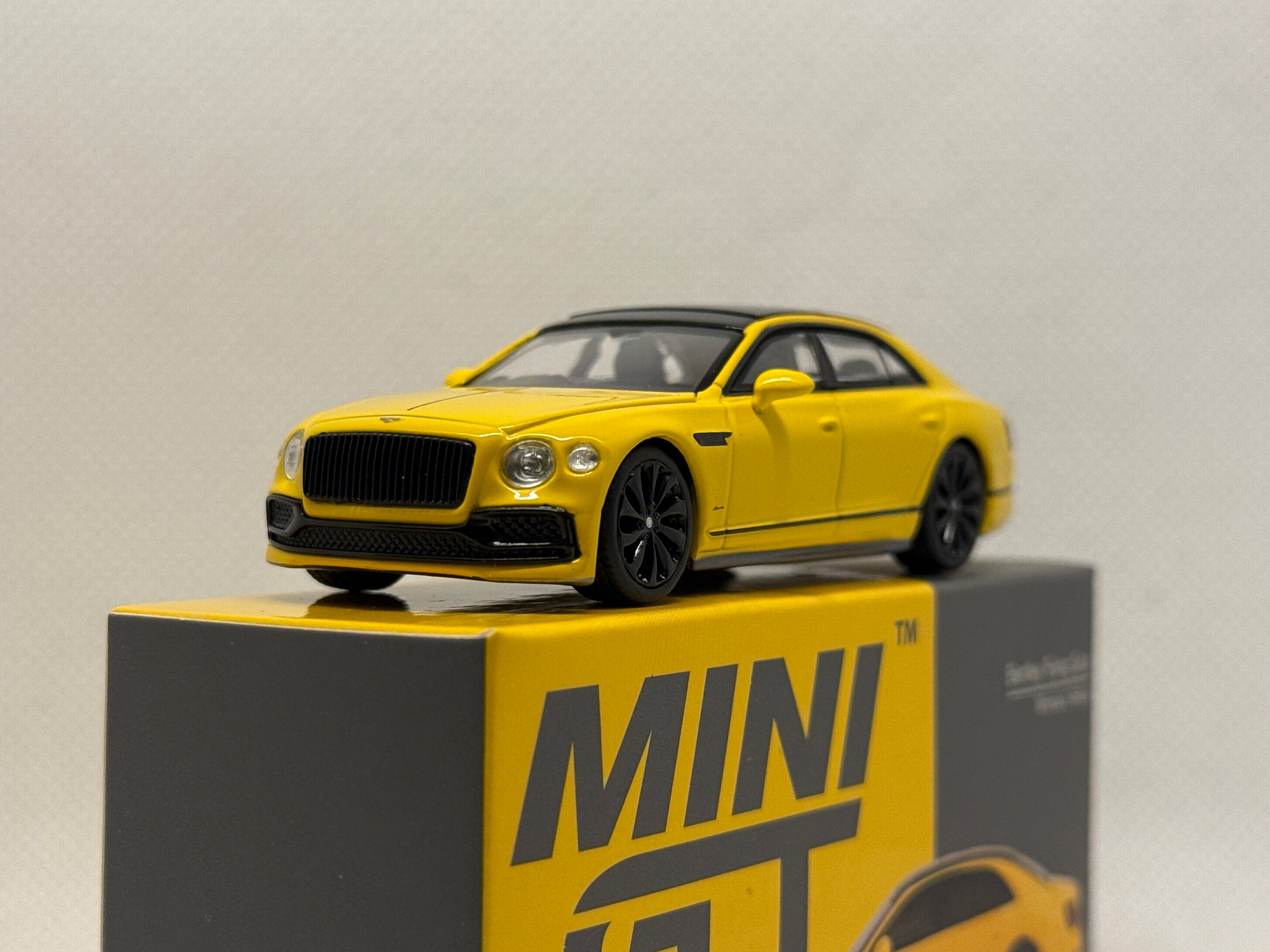 [MINI GT] Bentley Flying Spur