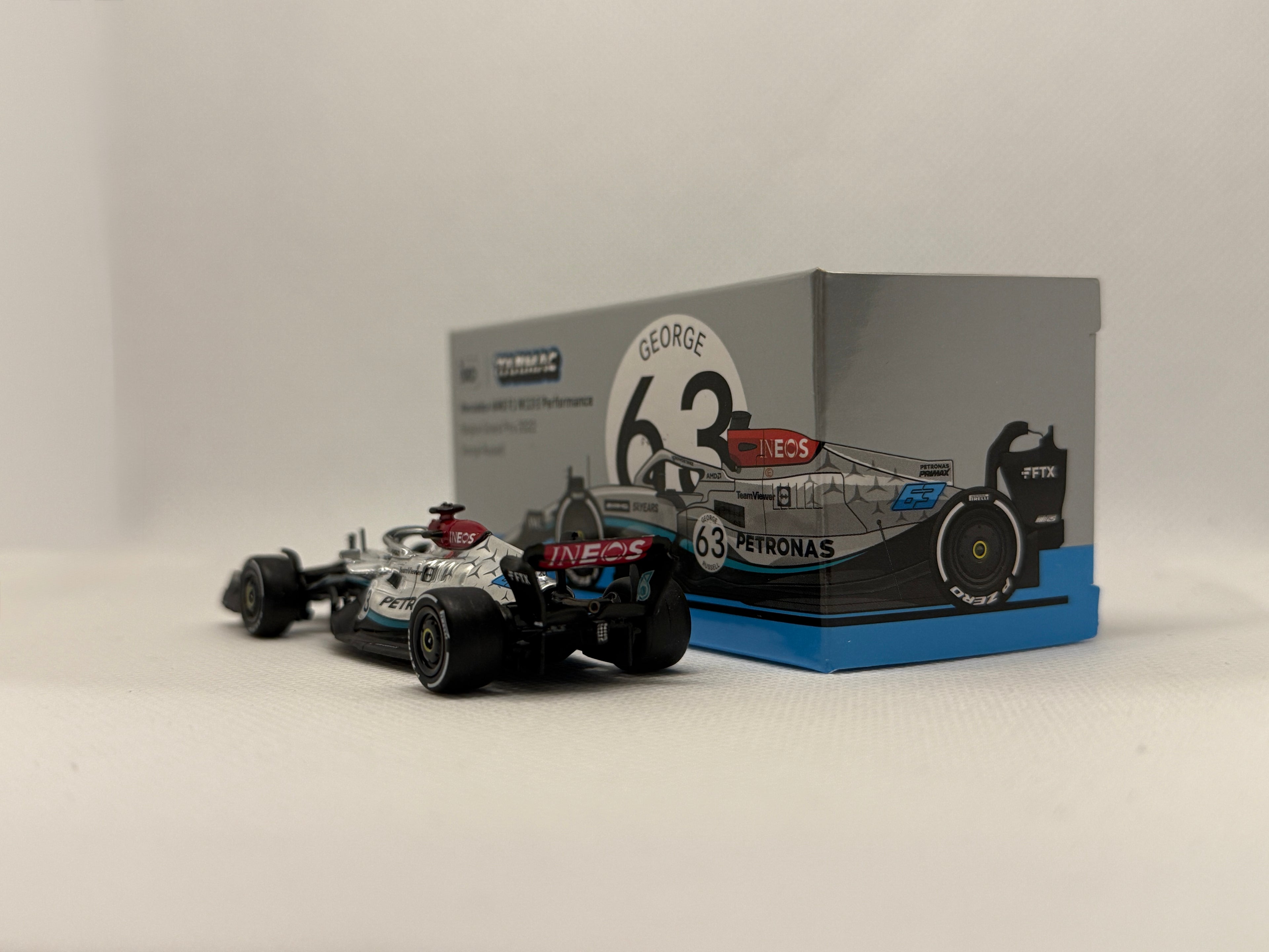 [Tarmac Works] Mercedes AMG F1 Car