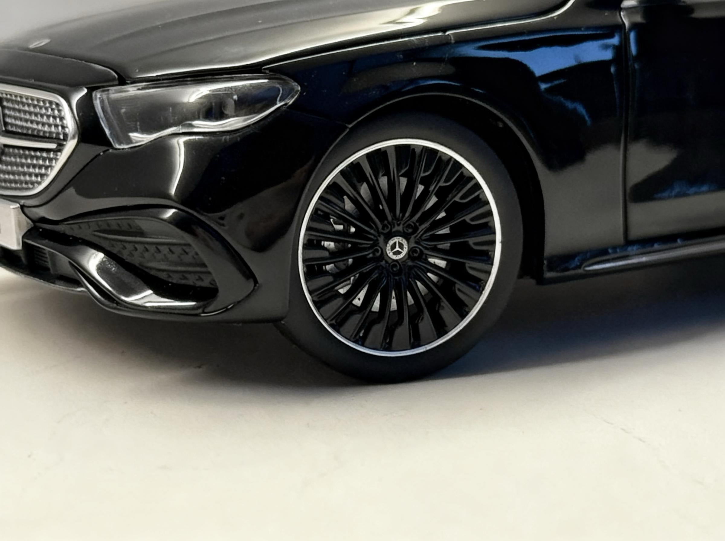 [Iscale] Mercedes E300