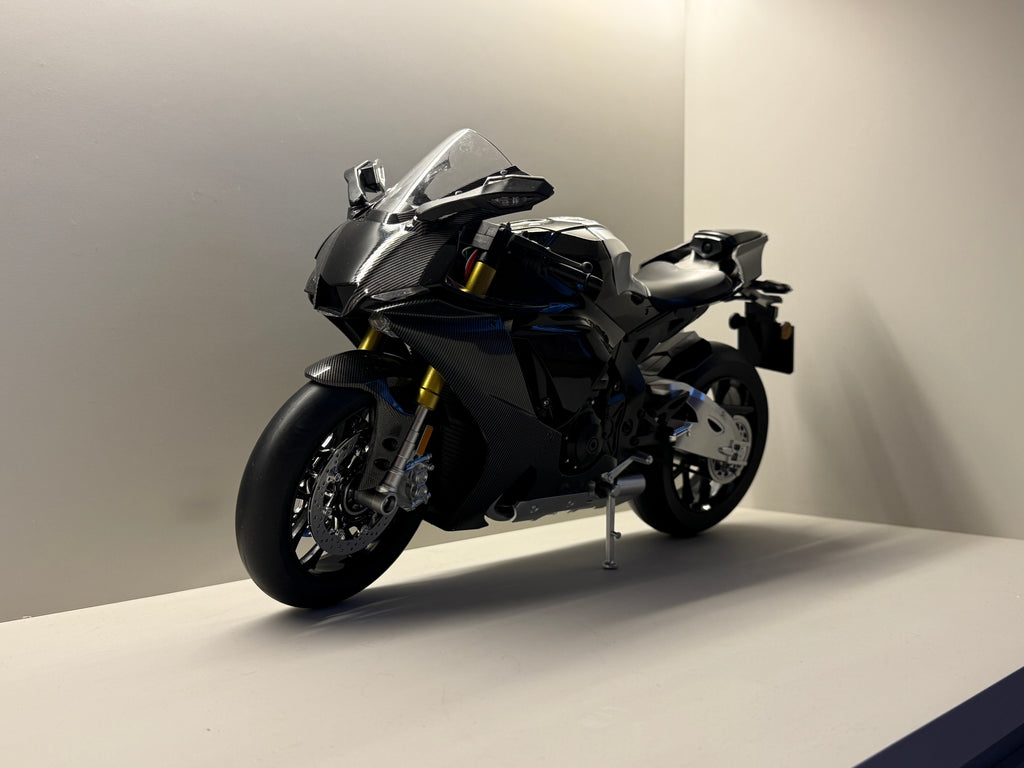 1:6 Yamaha R1M