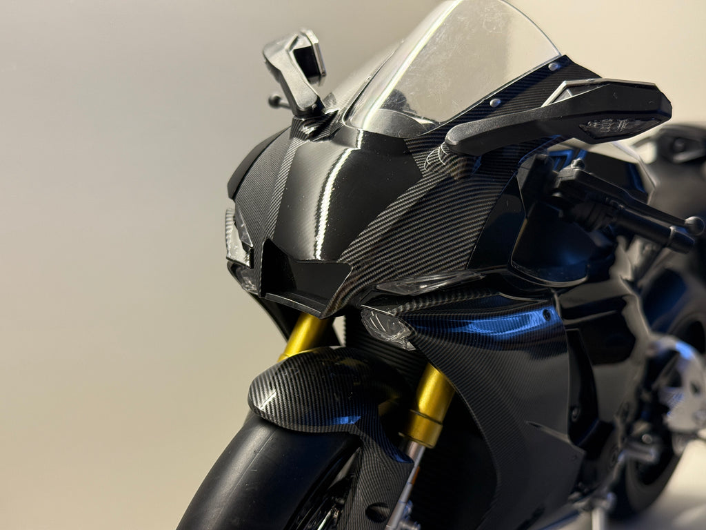 1:6 Yamaha R1M