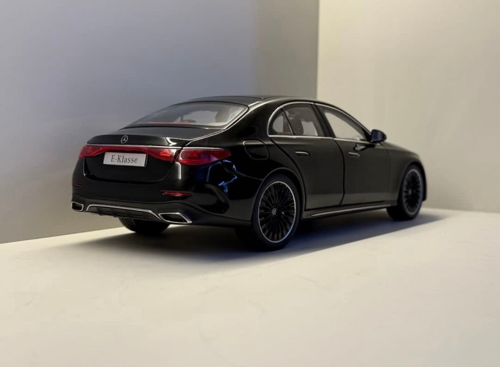 [Iscale] Mercedes E300