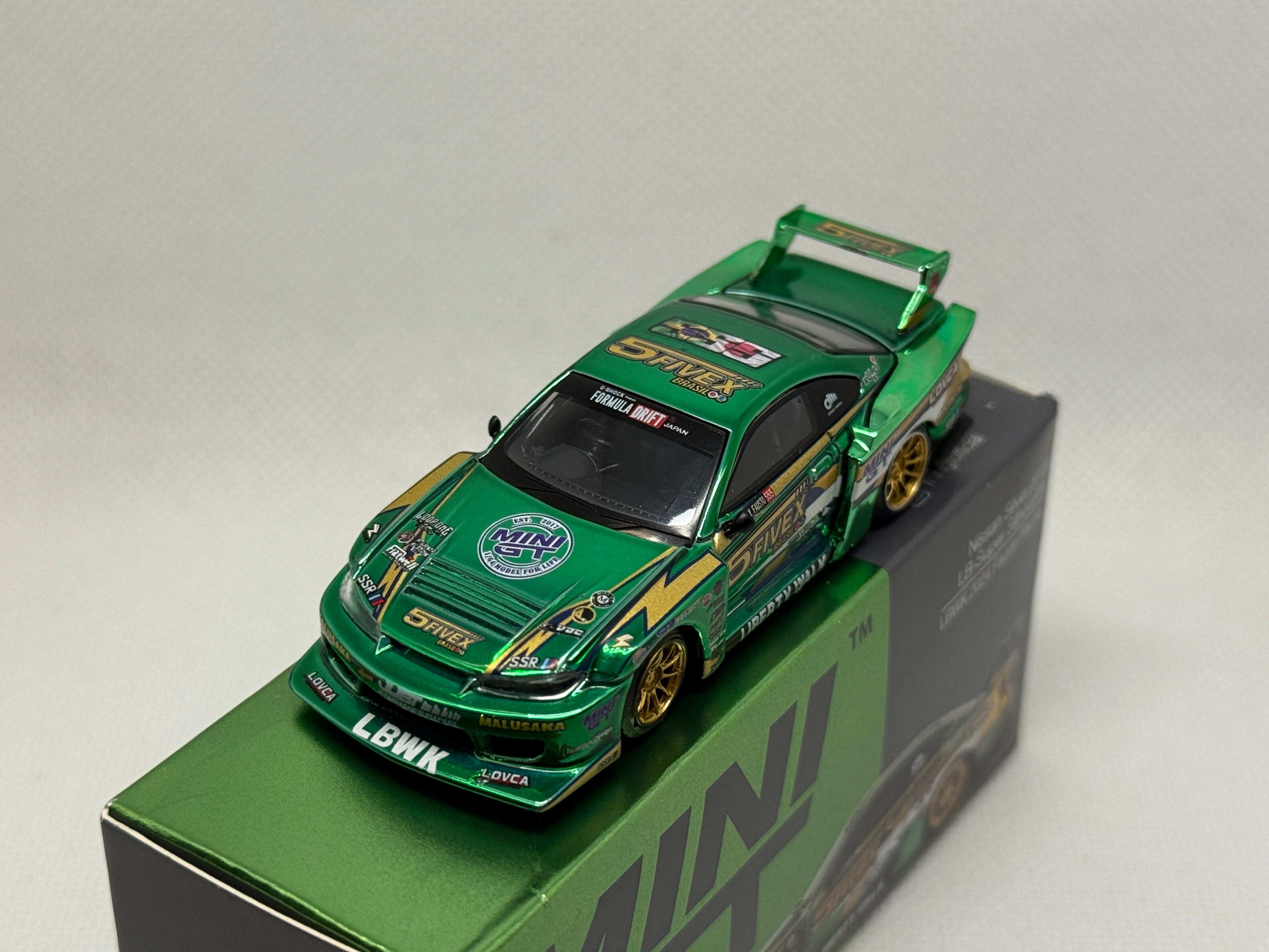 [MINI GT] Nissan Silvia S15 LB-Super Silhouette