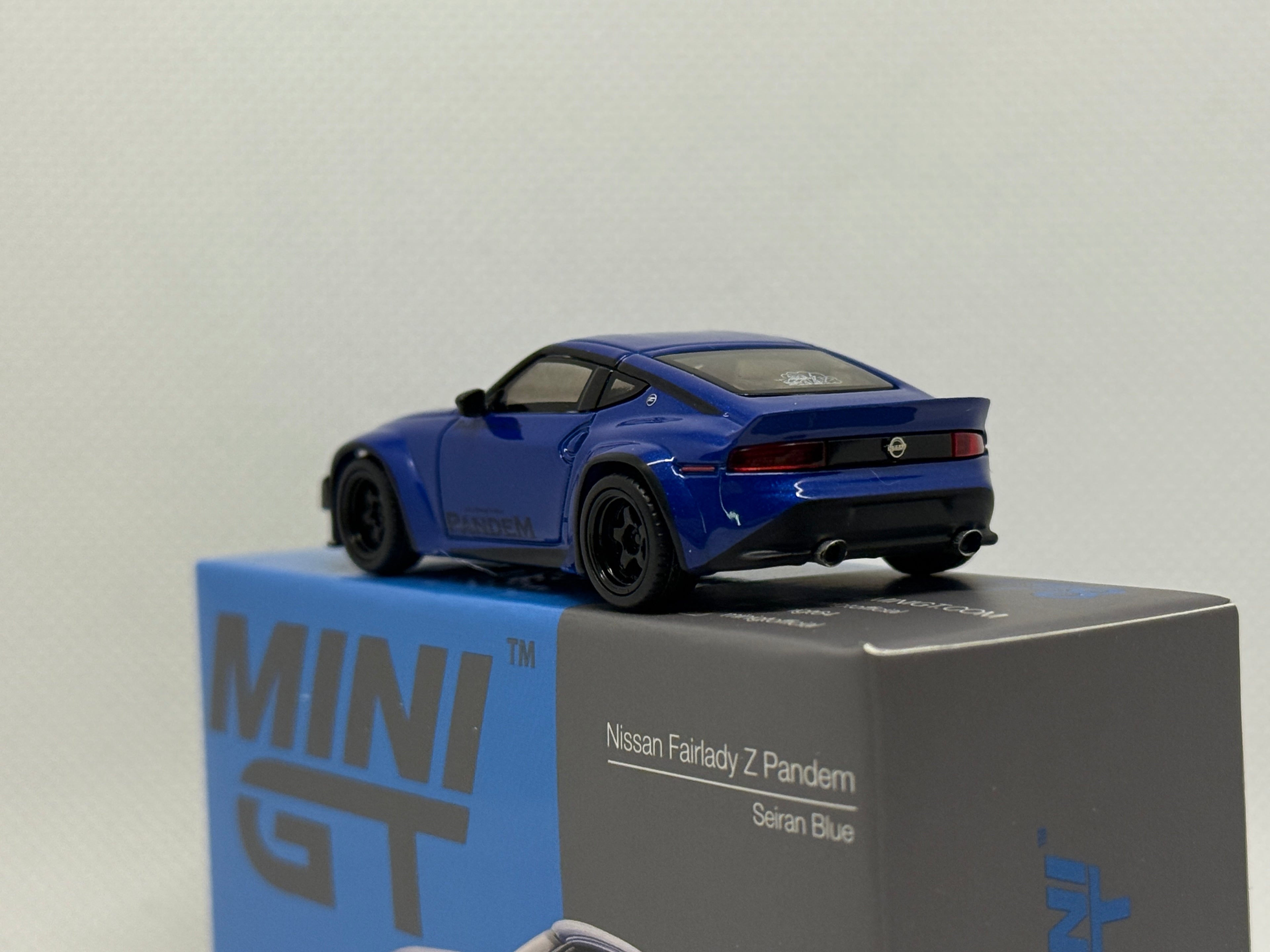 [MINI GT] Nissan Fairlady Z Pandem