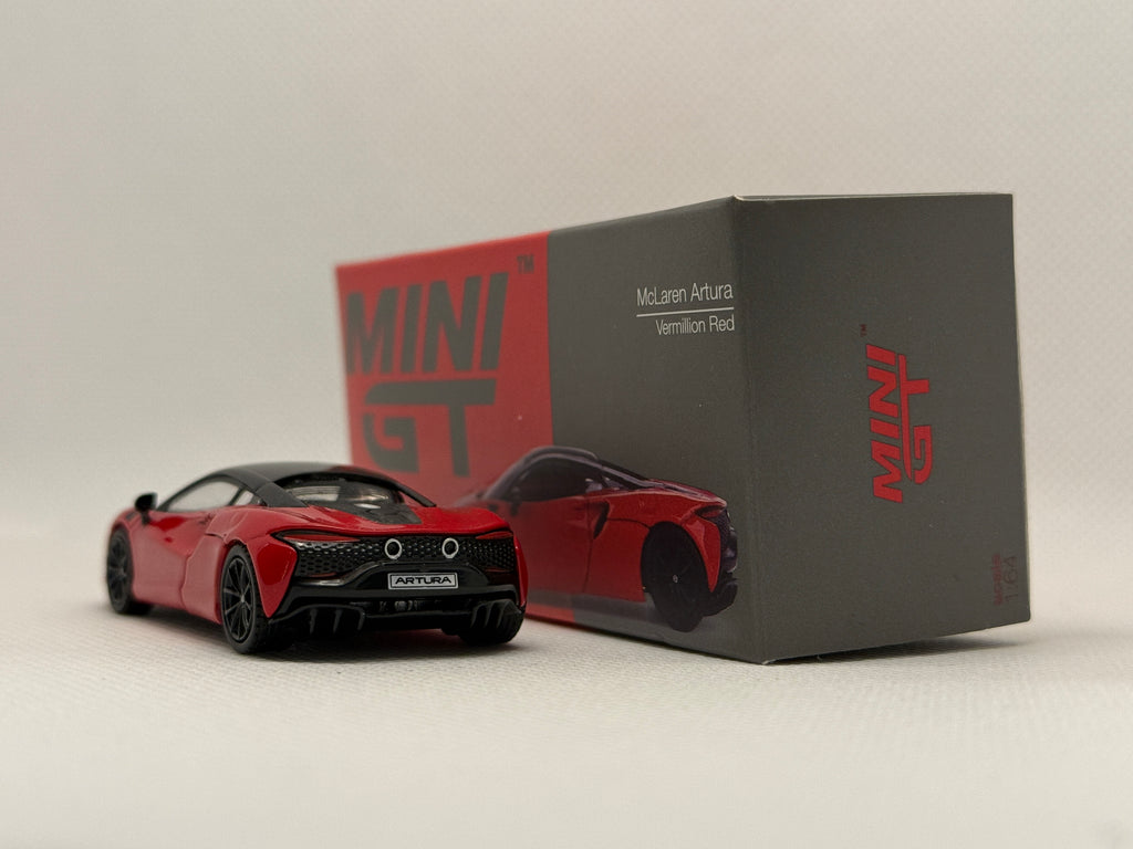 [MINI GT] Mclaren Artura