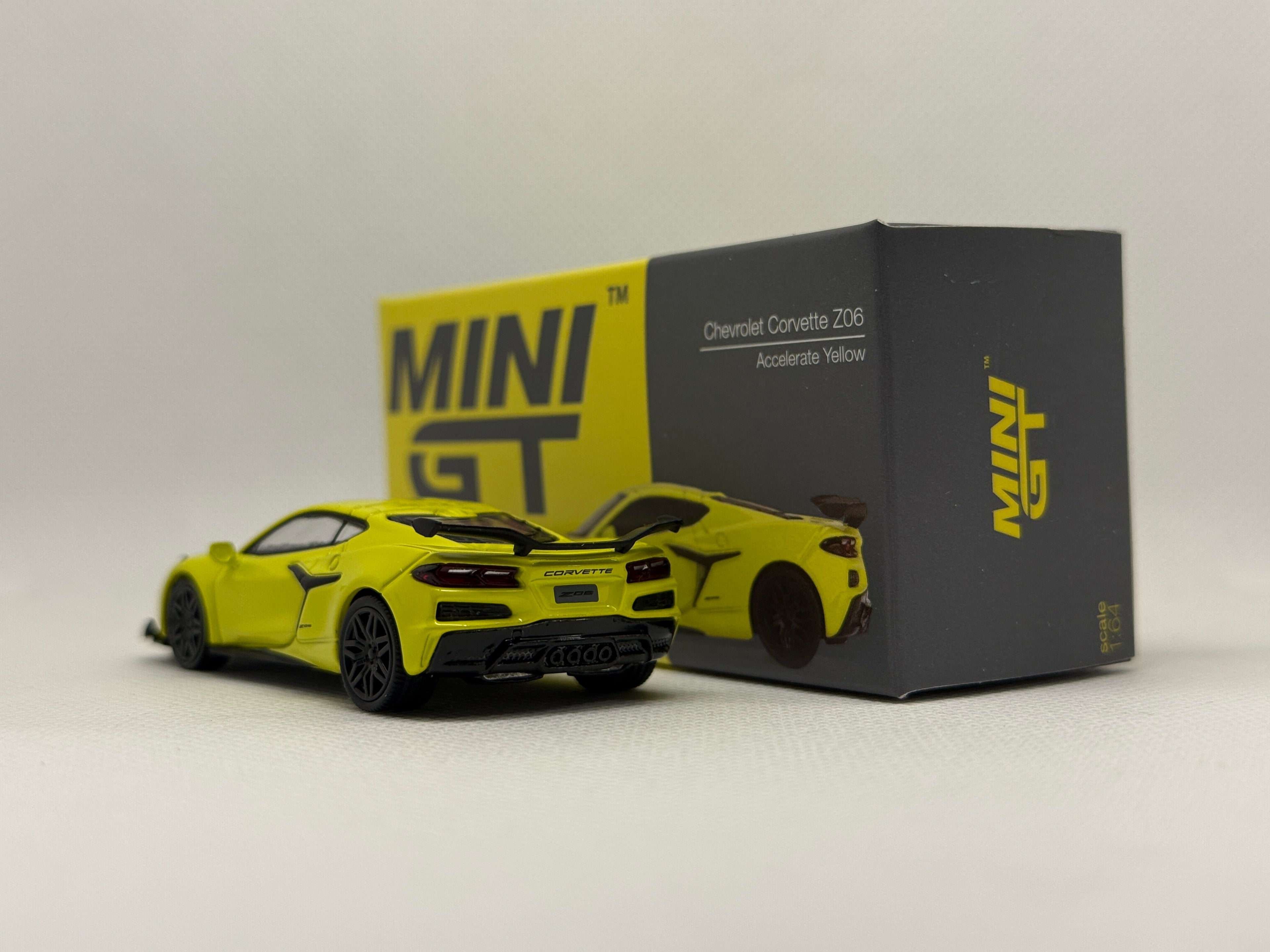 [MINI GT] Chevrolet Corvette ZO6