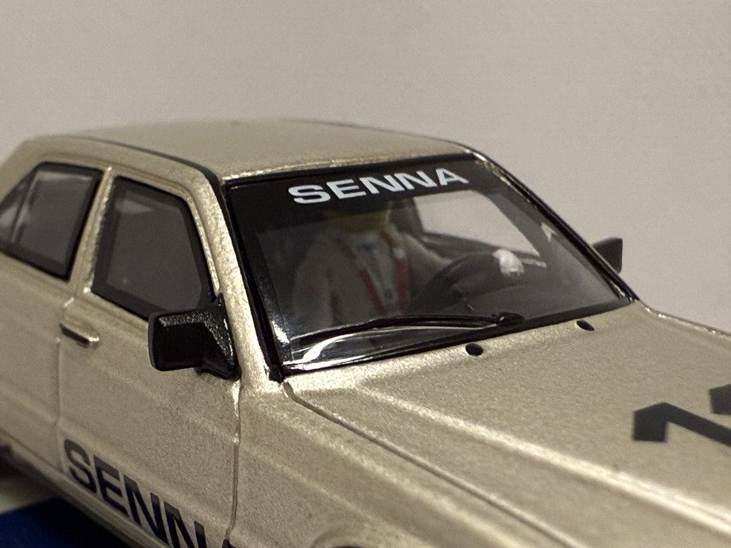 [MINI GT] Mercedes Benz 190E