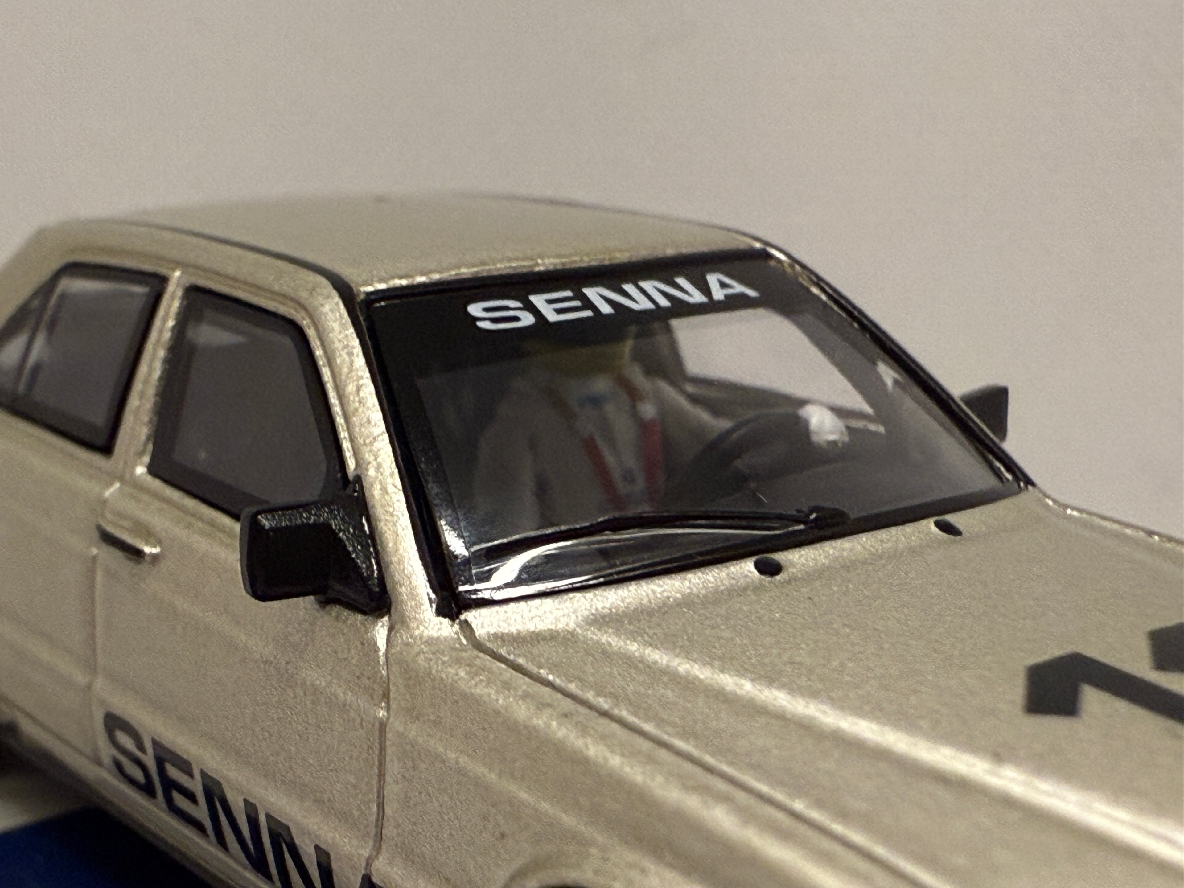 [MINI GT] Mercedes Benz 190E