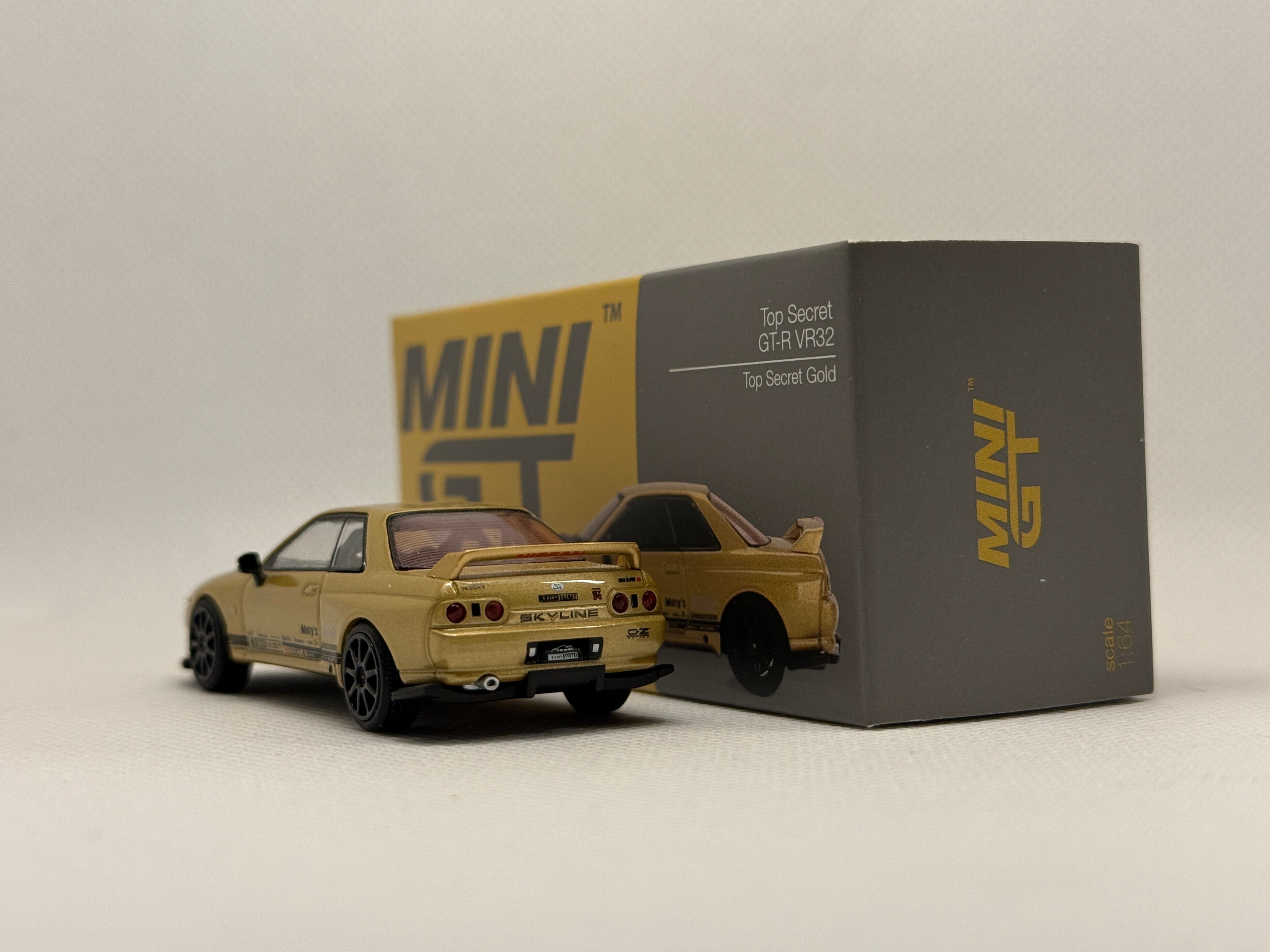 [MINI GT] Nissan Skyline GTR R32 Top Secret