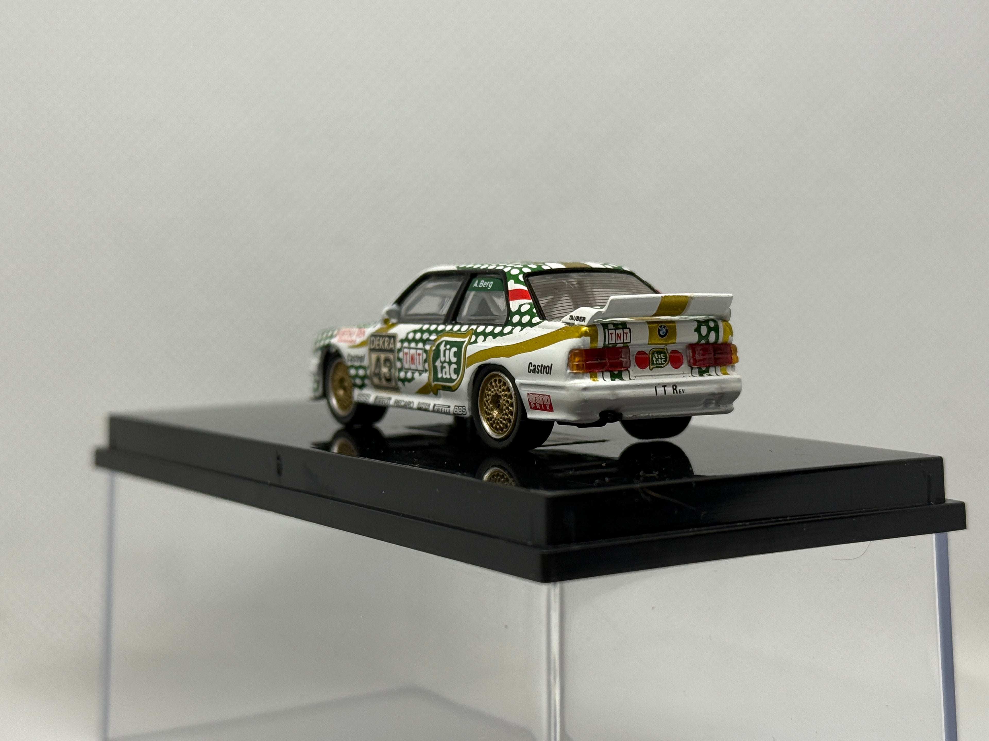 [Tarmac Works] BMW M3 DTM
