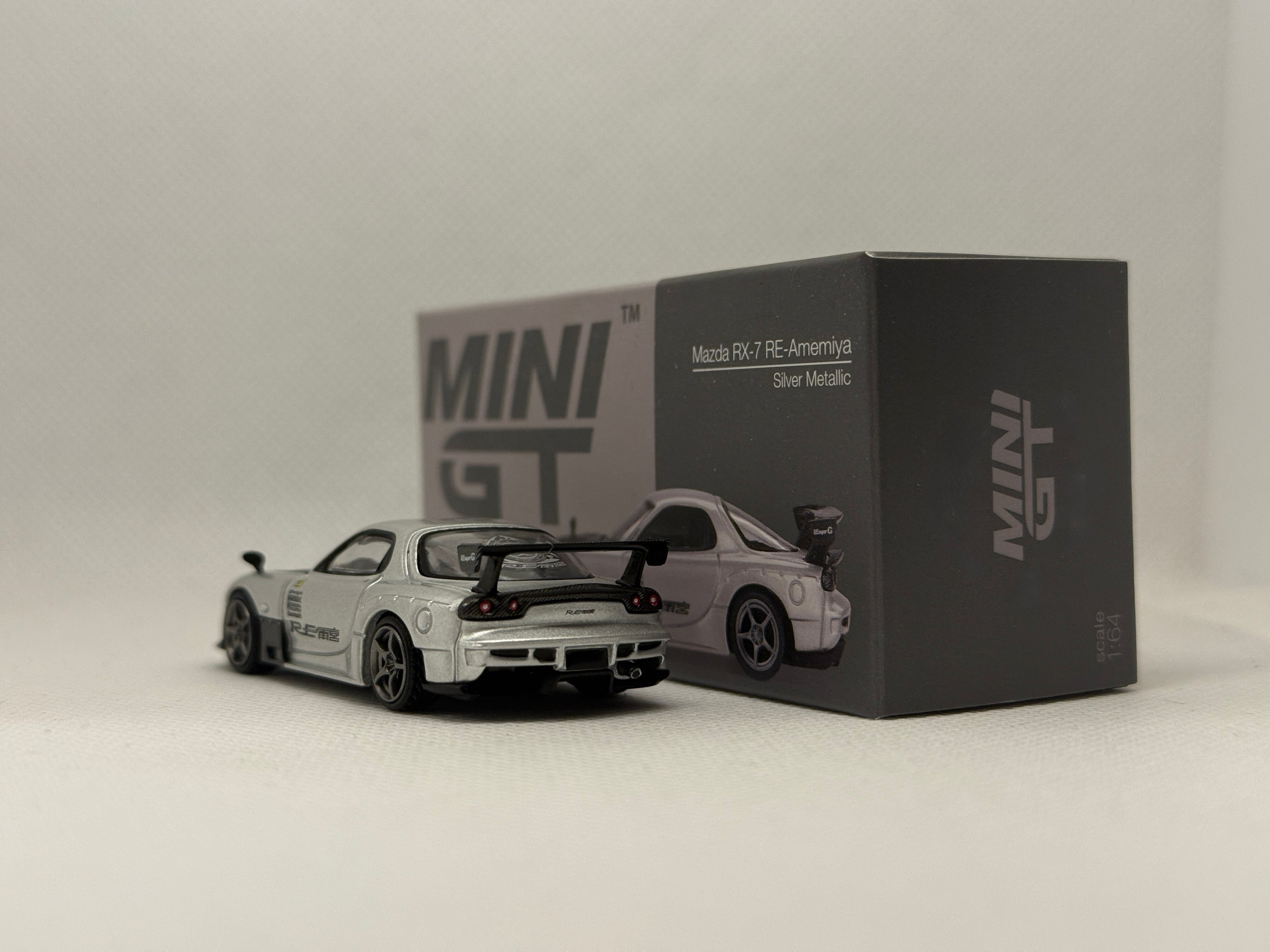 [MINI GT] Mazda RX7 RE-Amemiya